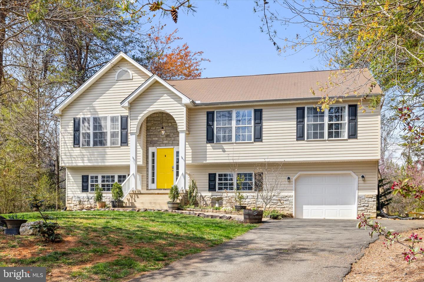 104 Carlyle Court, Locust Grove