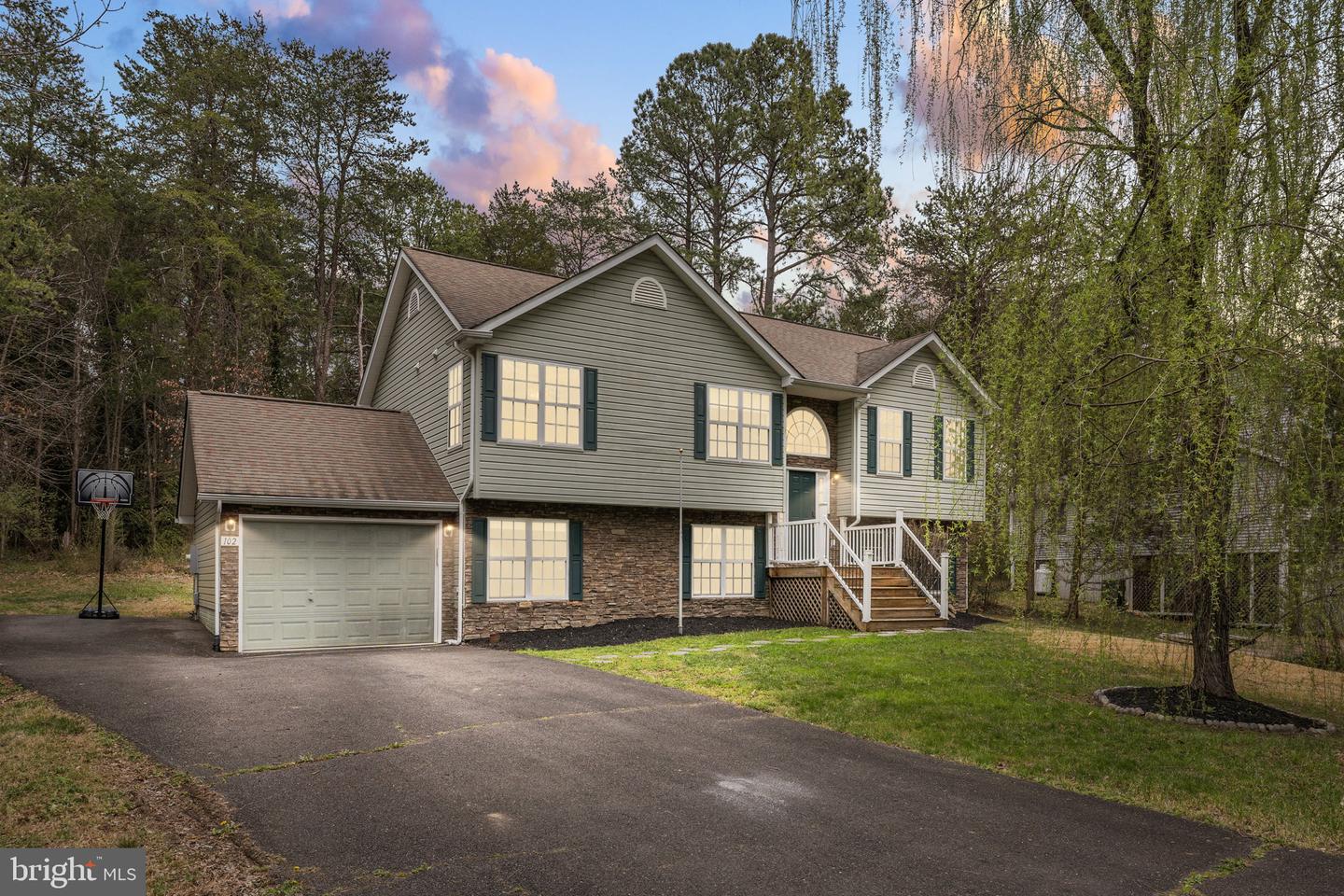 102 Fairfax Lane, Locust Grove