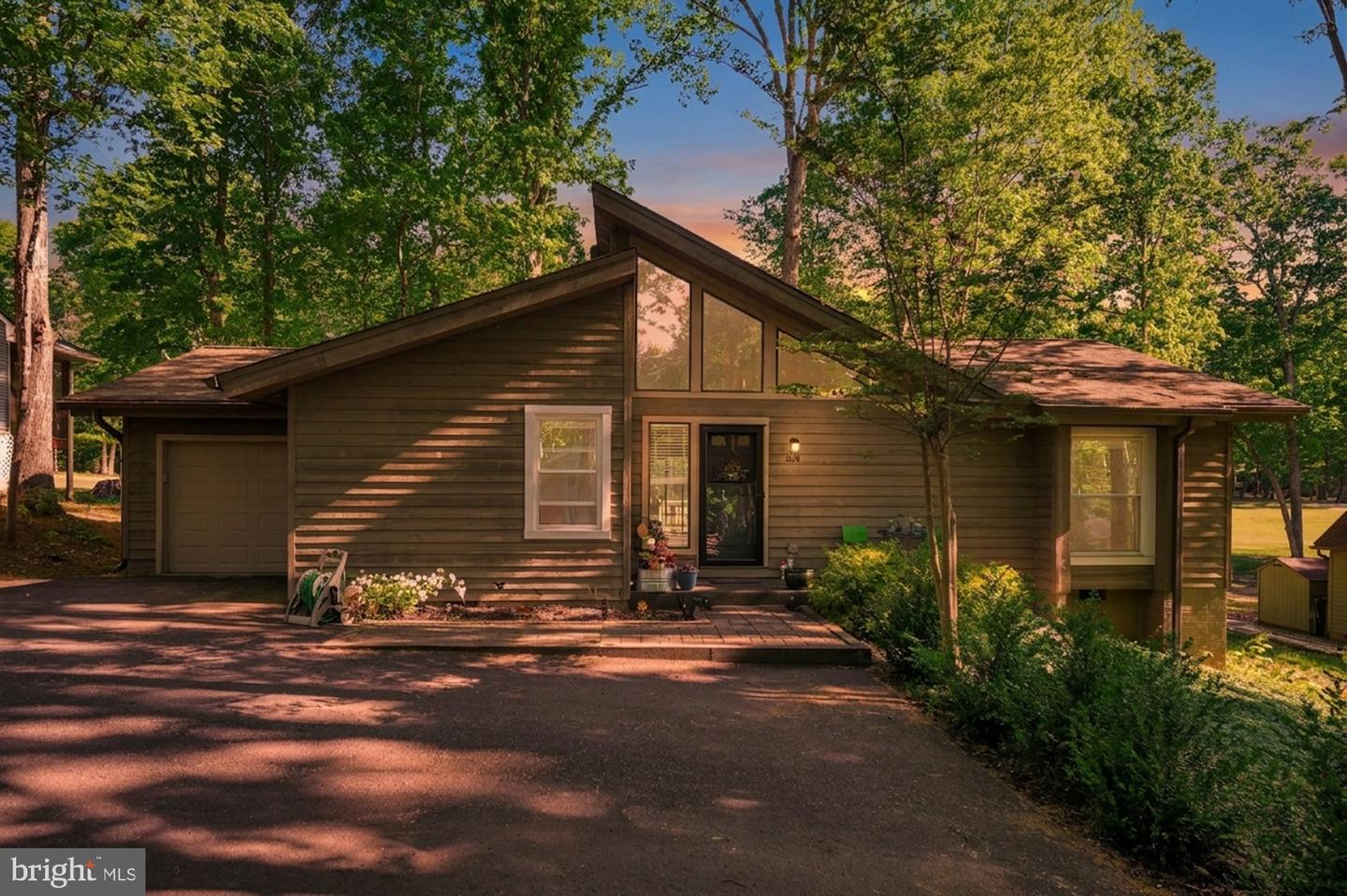 214 Sand Trap Lane, Locust Grove