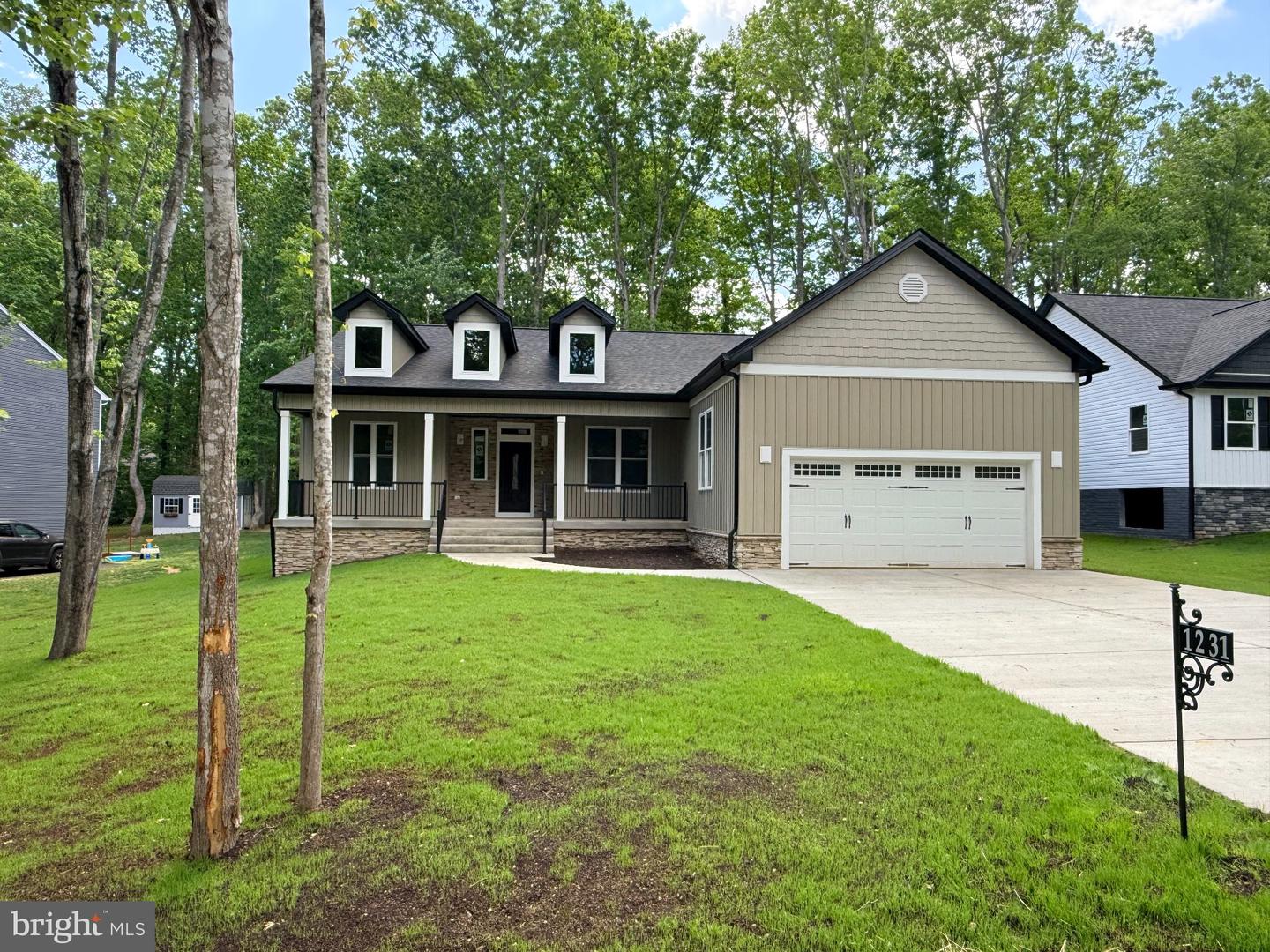 1231 Lakeview Parkway