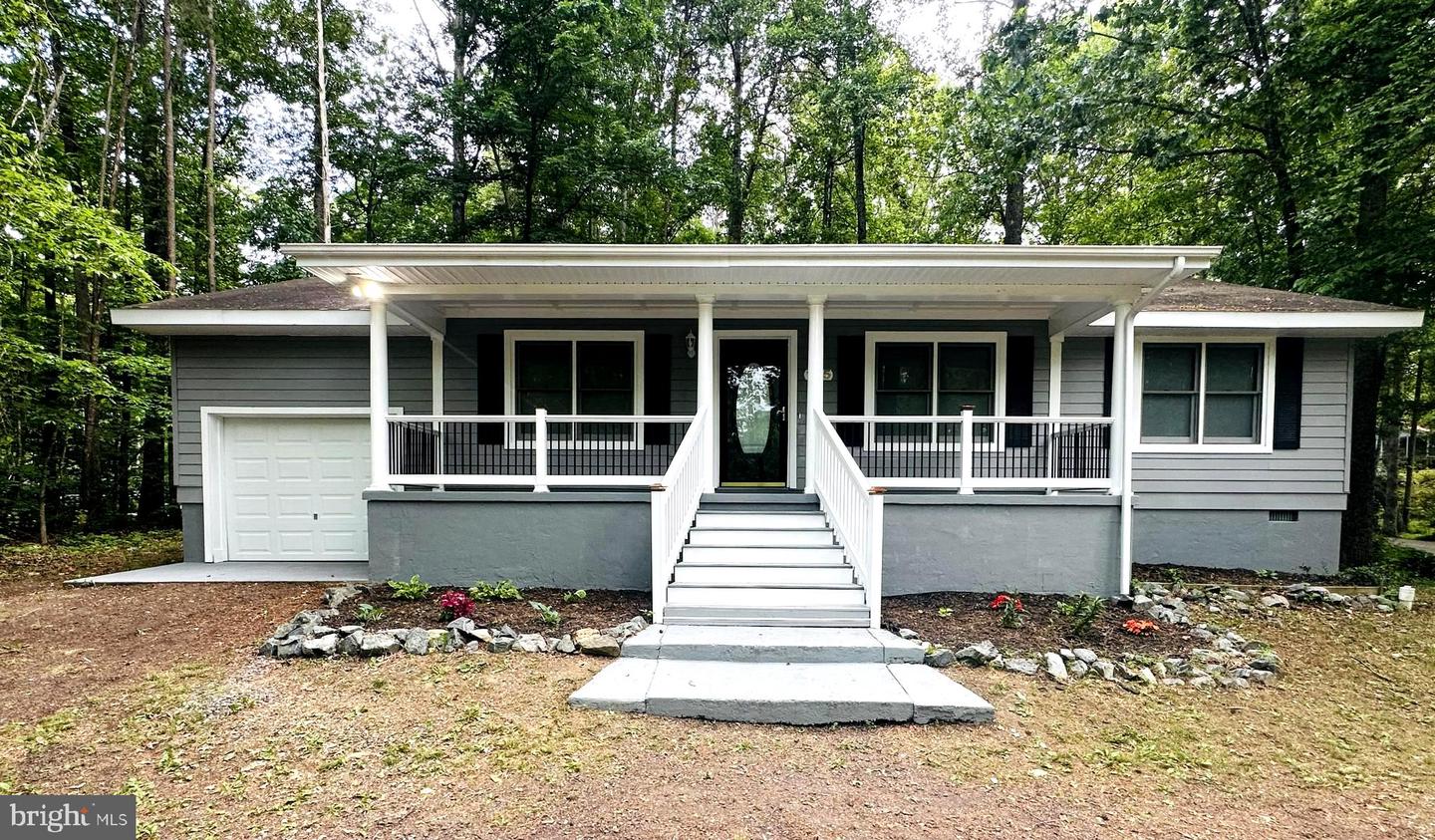 105 Beachside Cove, Locust Grove