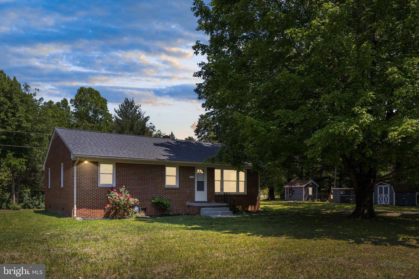 17195 Oakshade Road, Orange