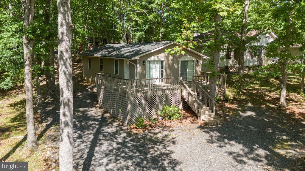 207 Creekside Drive