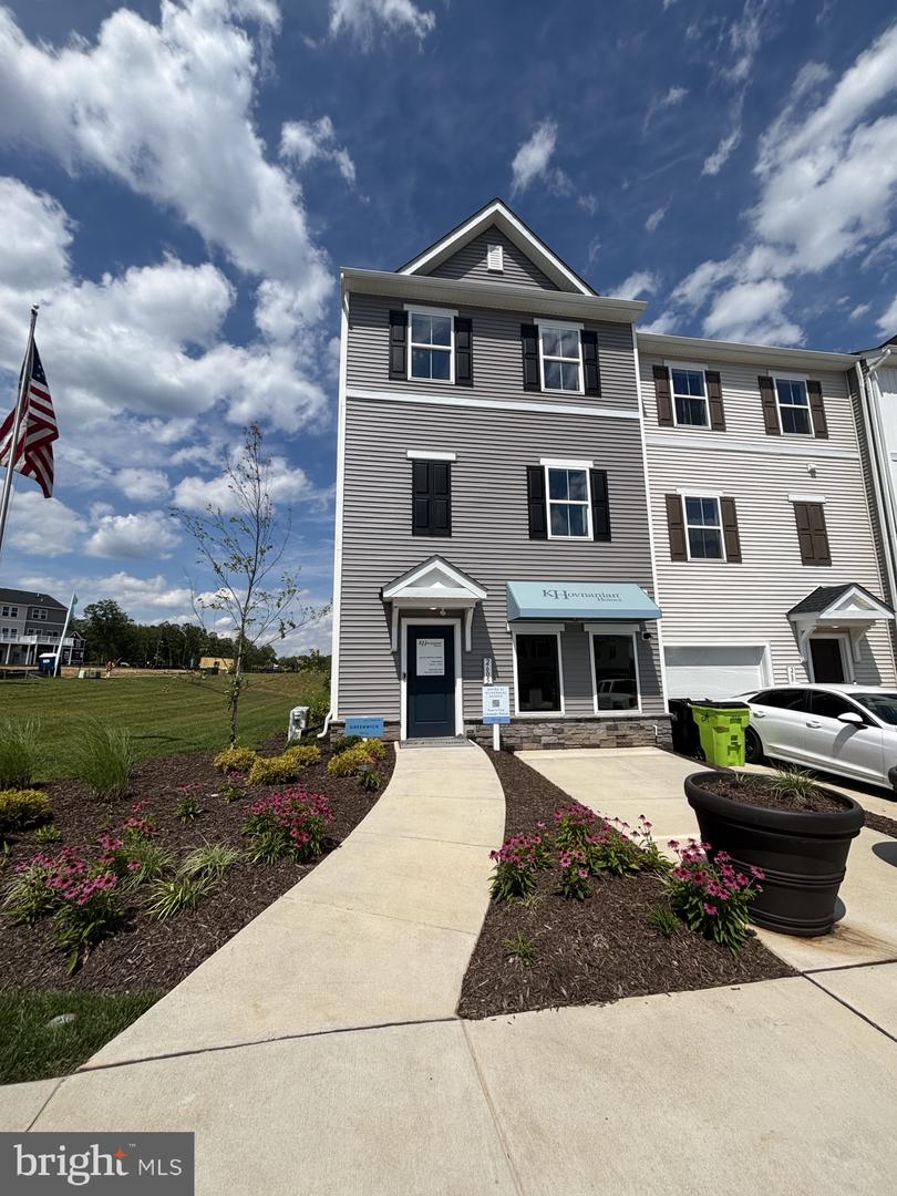 2605 Grey Wolf Ln