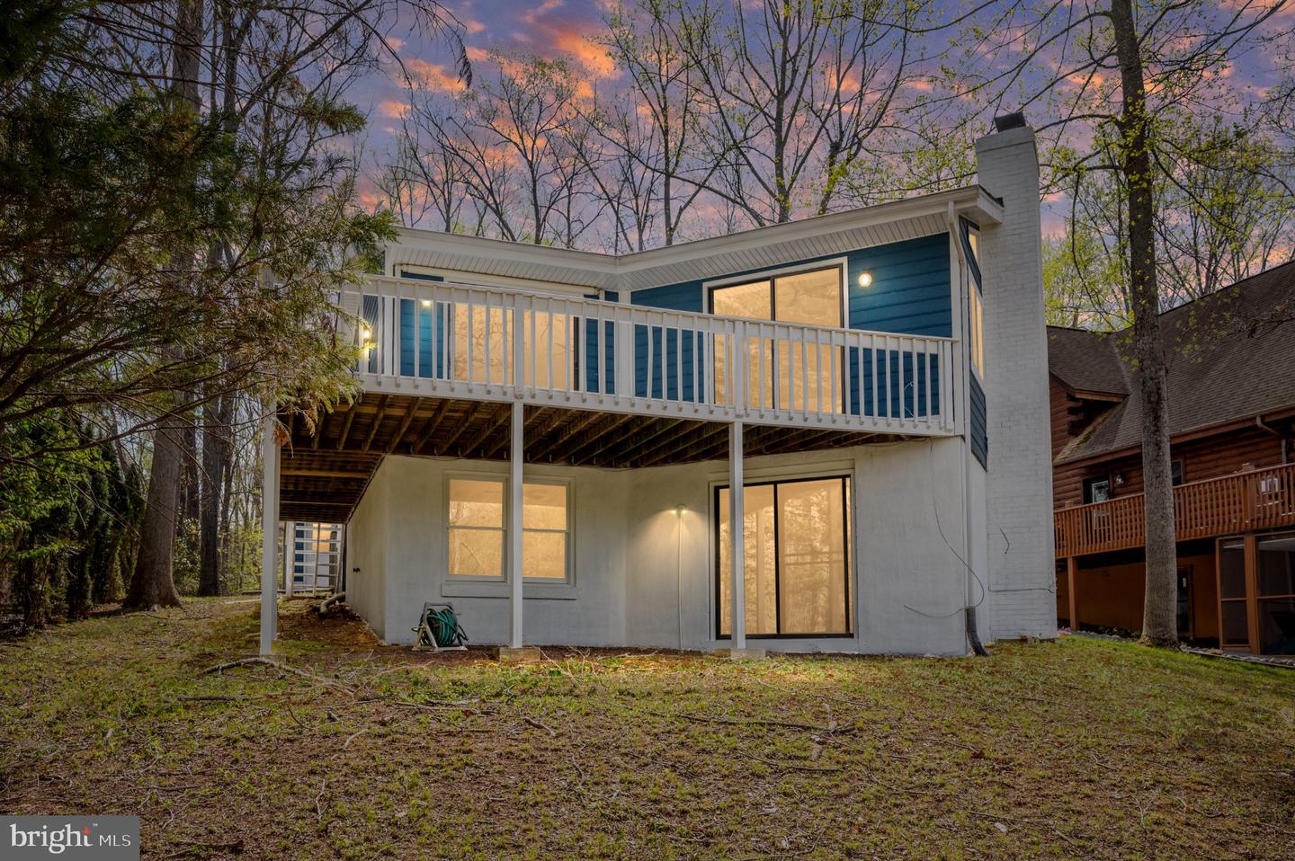 119 Larkspur Ln