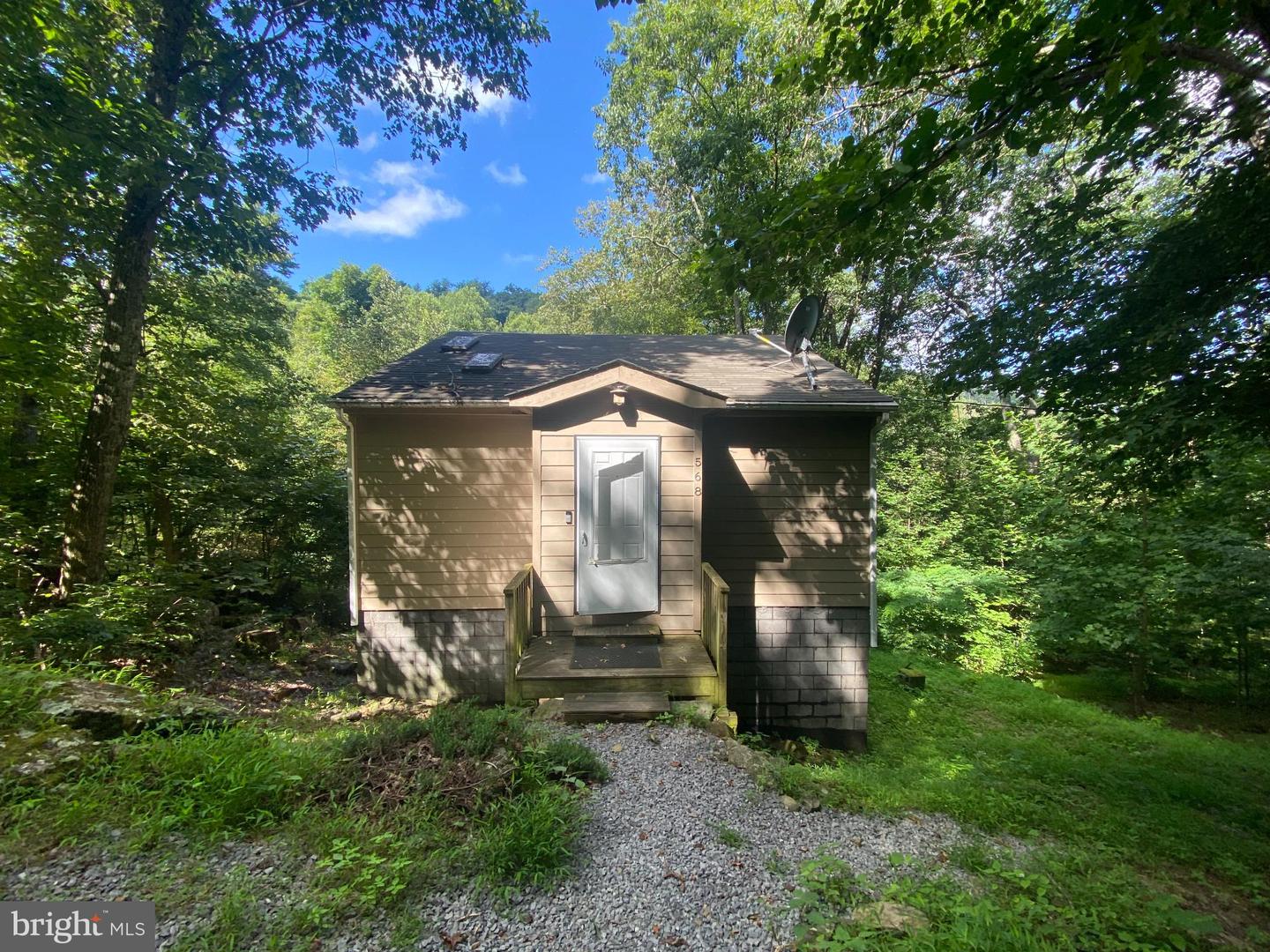 568 Cliff Heights Road, Stanley