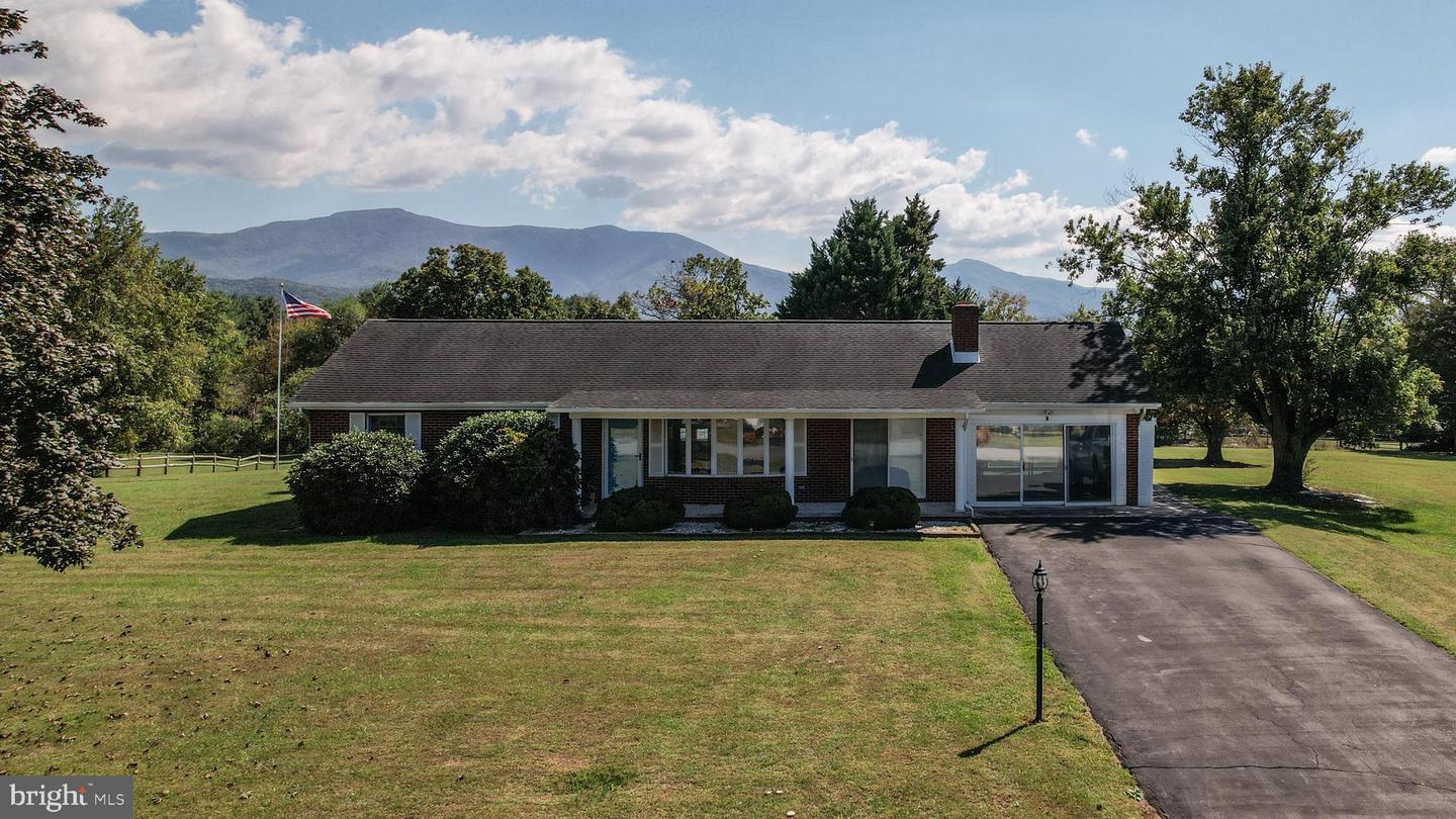 1 Rowe Drive, Luray