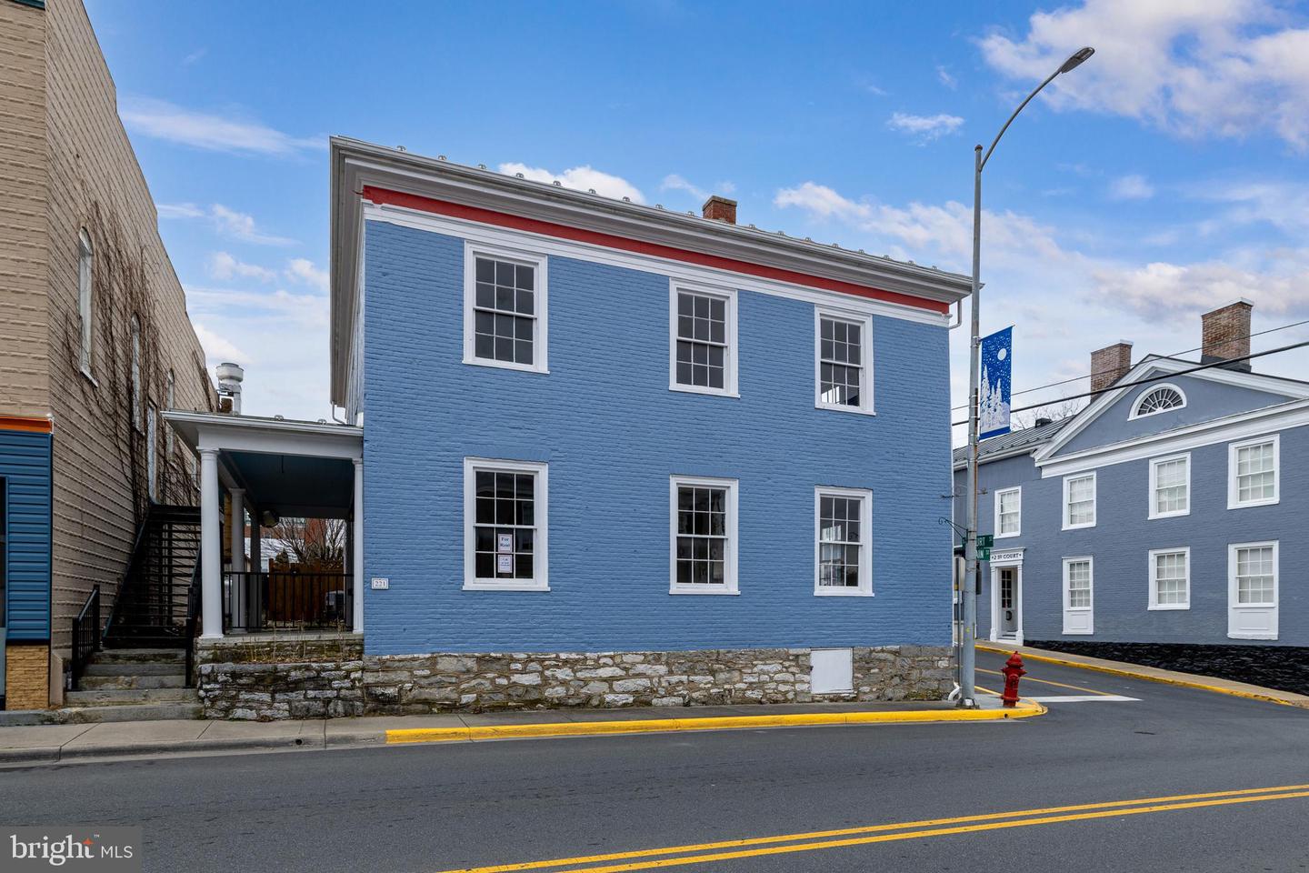 221 W Main Street, Luray