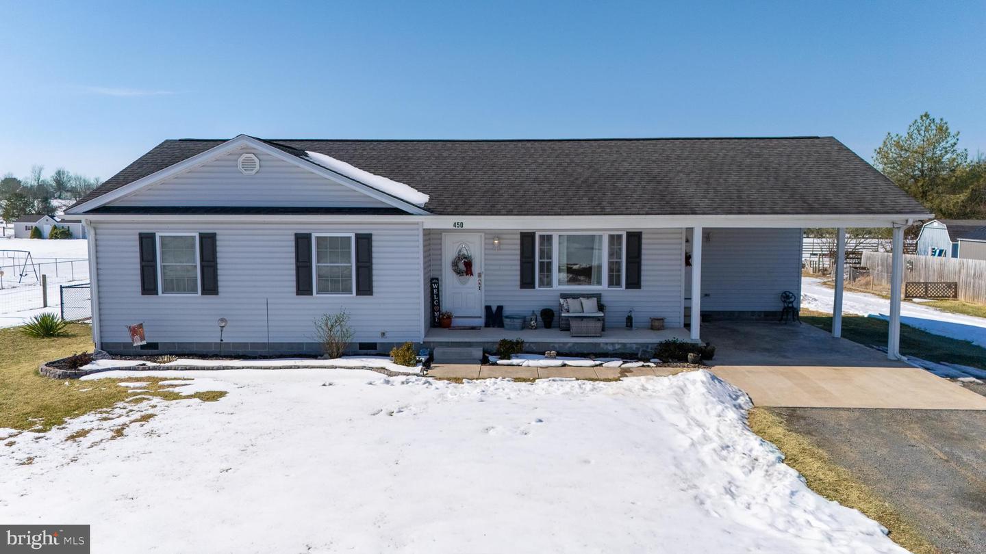 450 Creekside Drive, Luray