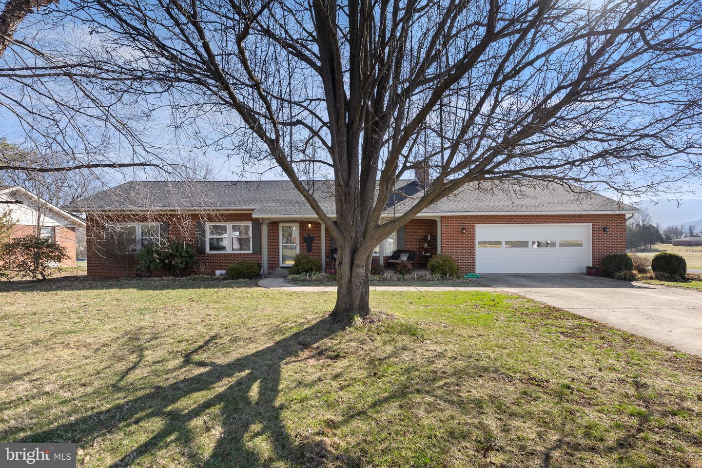 5 Fox Lane, Luray