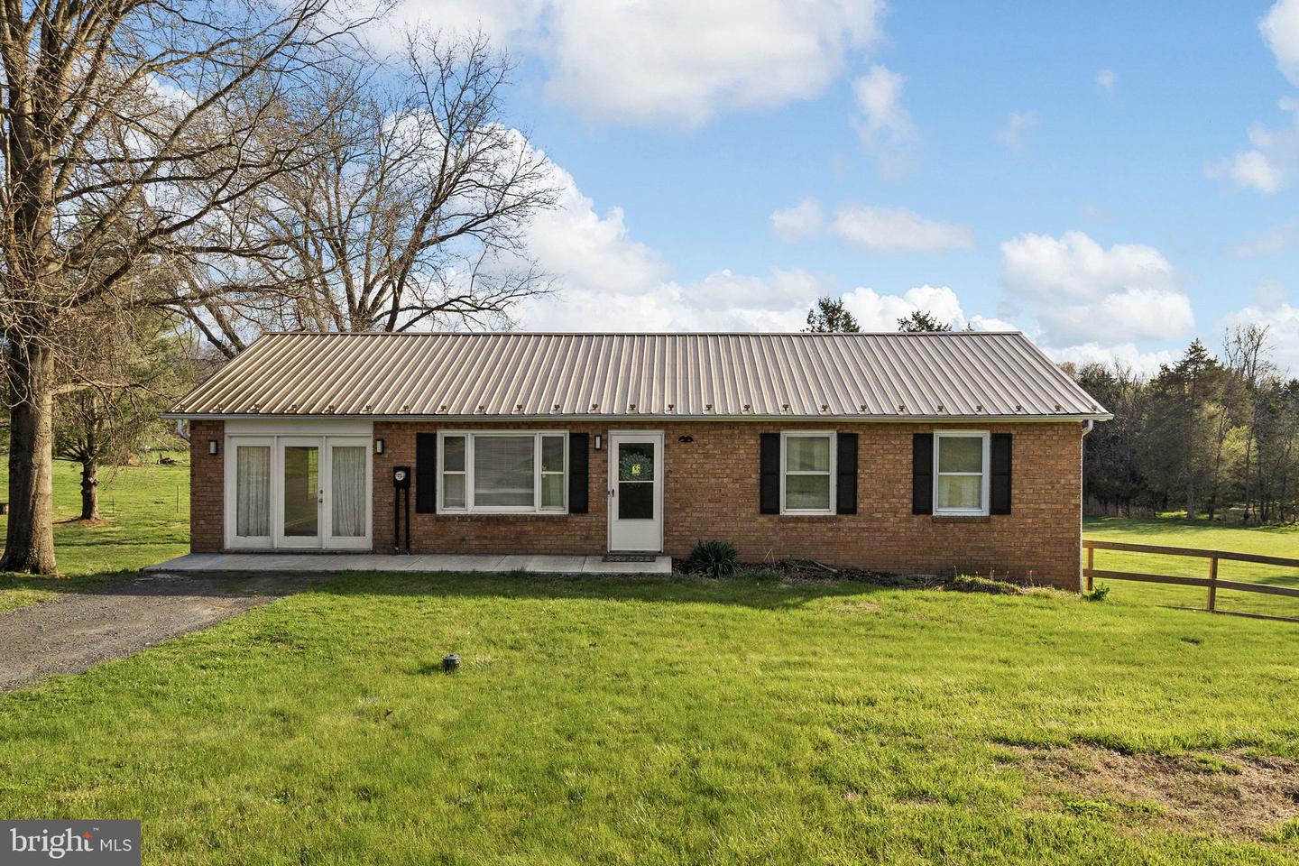 300 Martin St