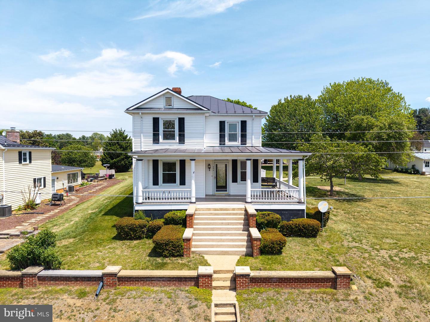 606 S First Street