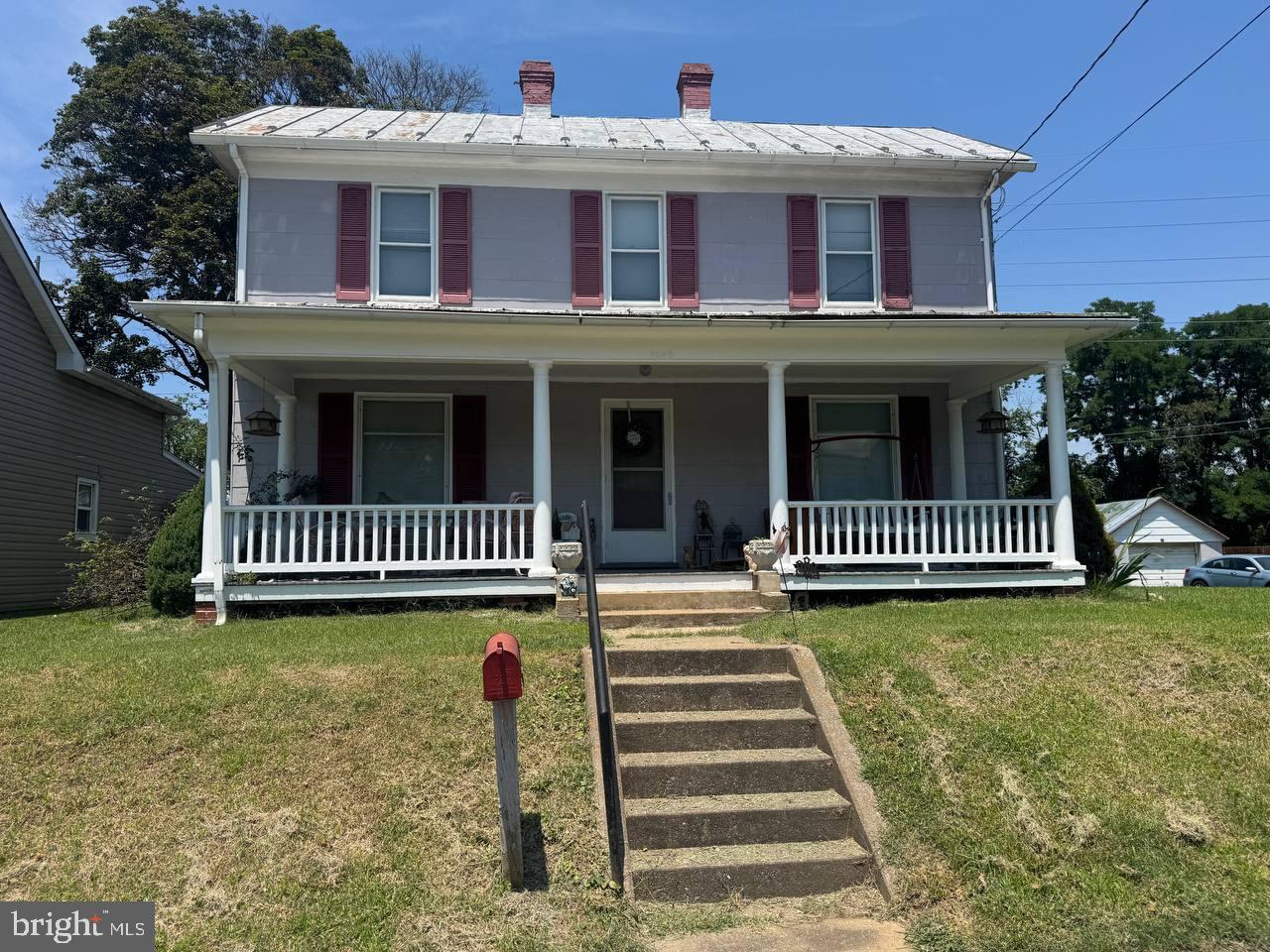 1245 E Main Street, Luray
