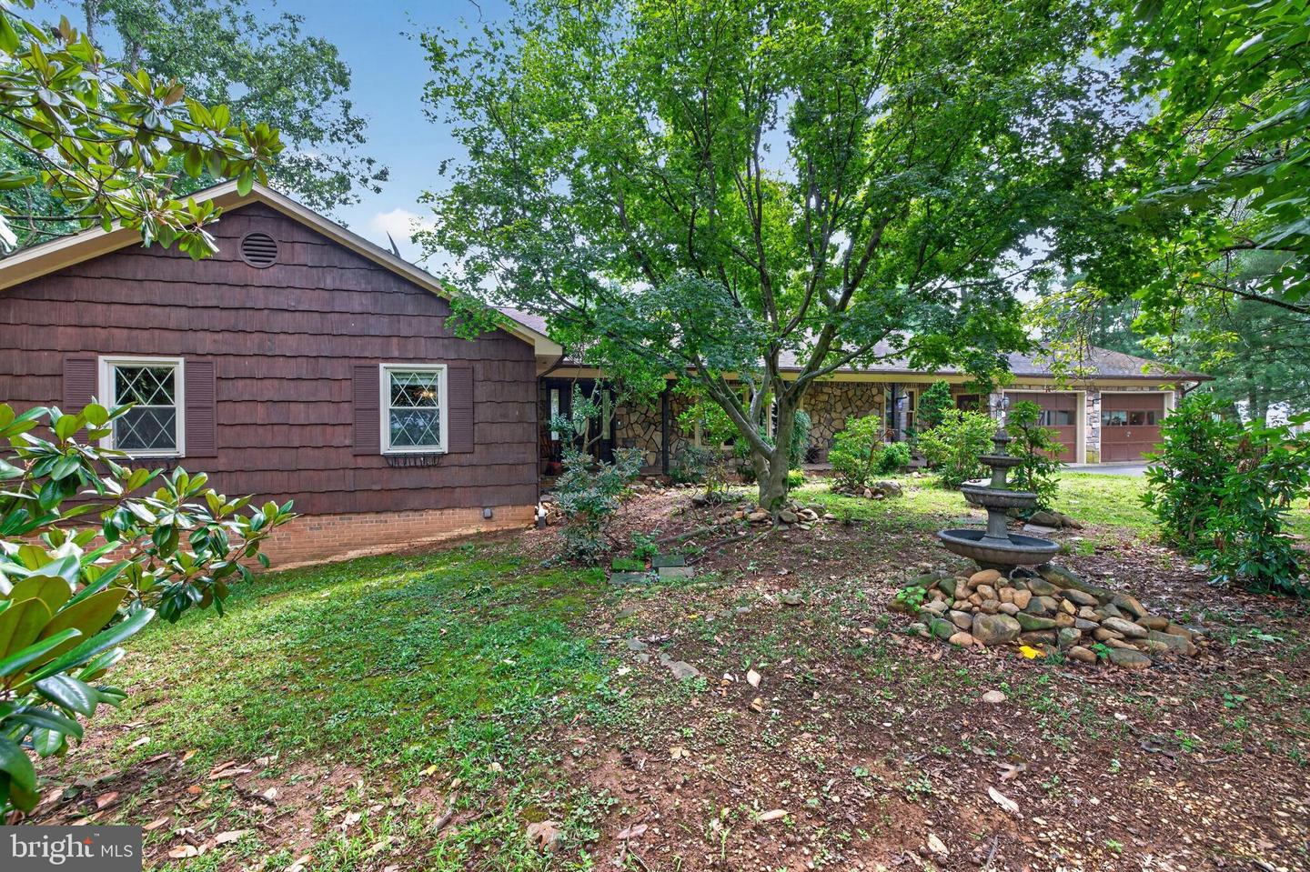 121 Heritage Drive