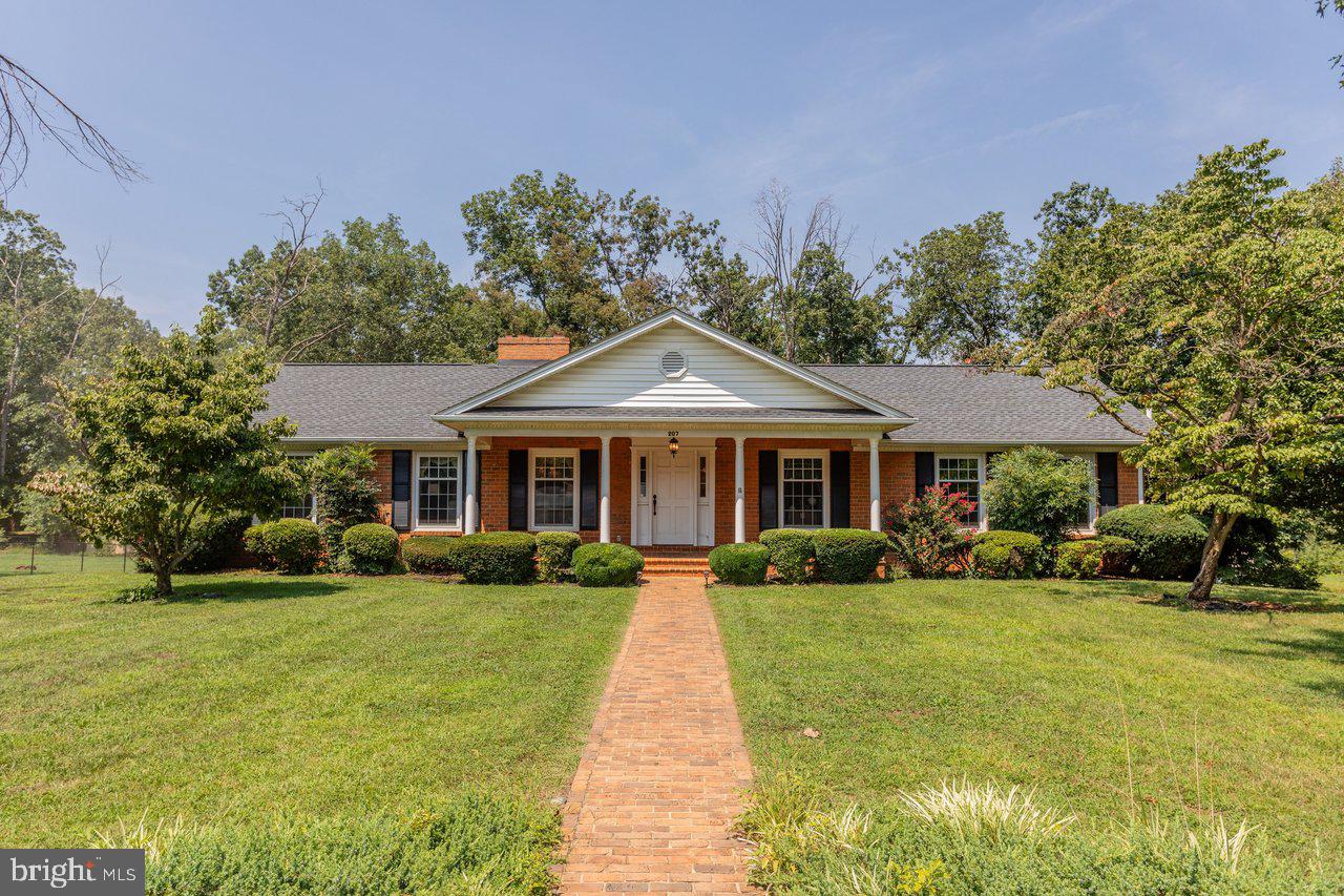 207 Circle View Road