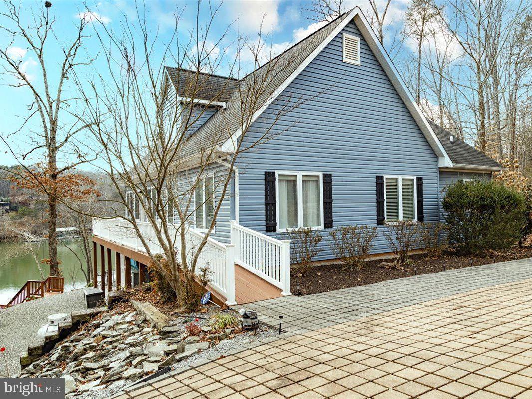1765 Heron Pointe Lodge, Gretna