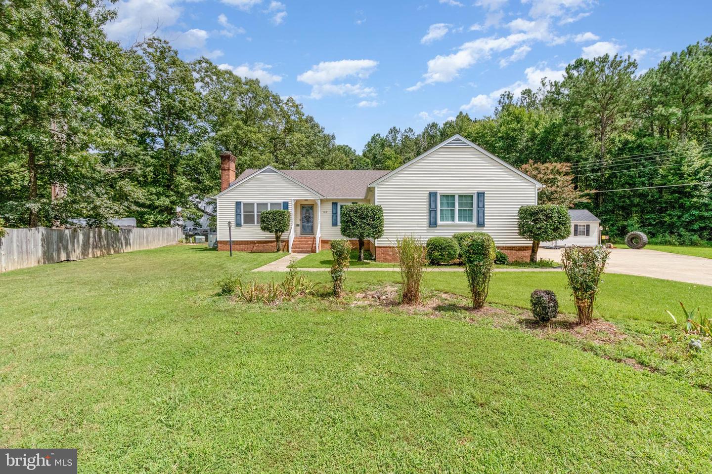 5212 Farmcrest Circle