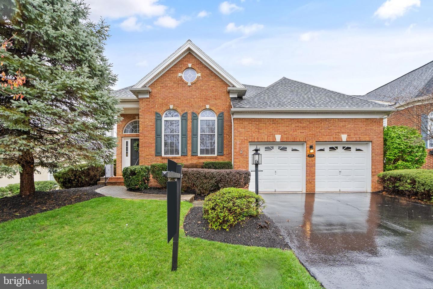 15516 Hagen Way, Haymarket