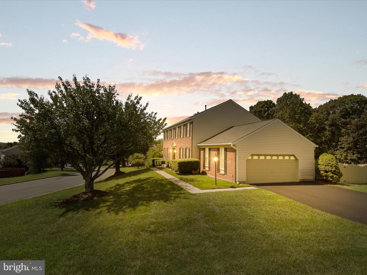 15590 Andover Heights Drive, Woodbridge