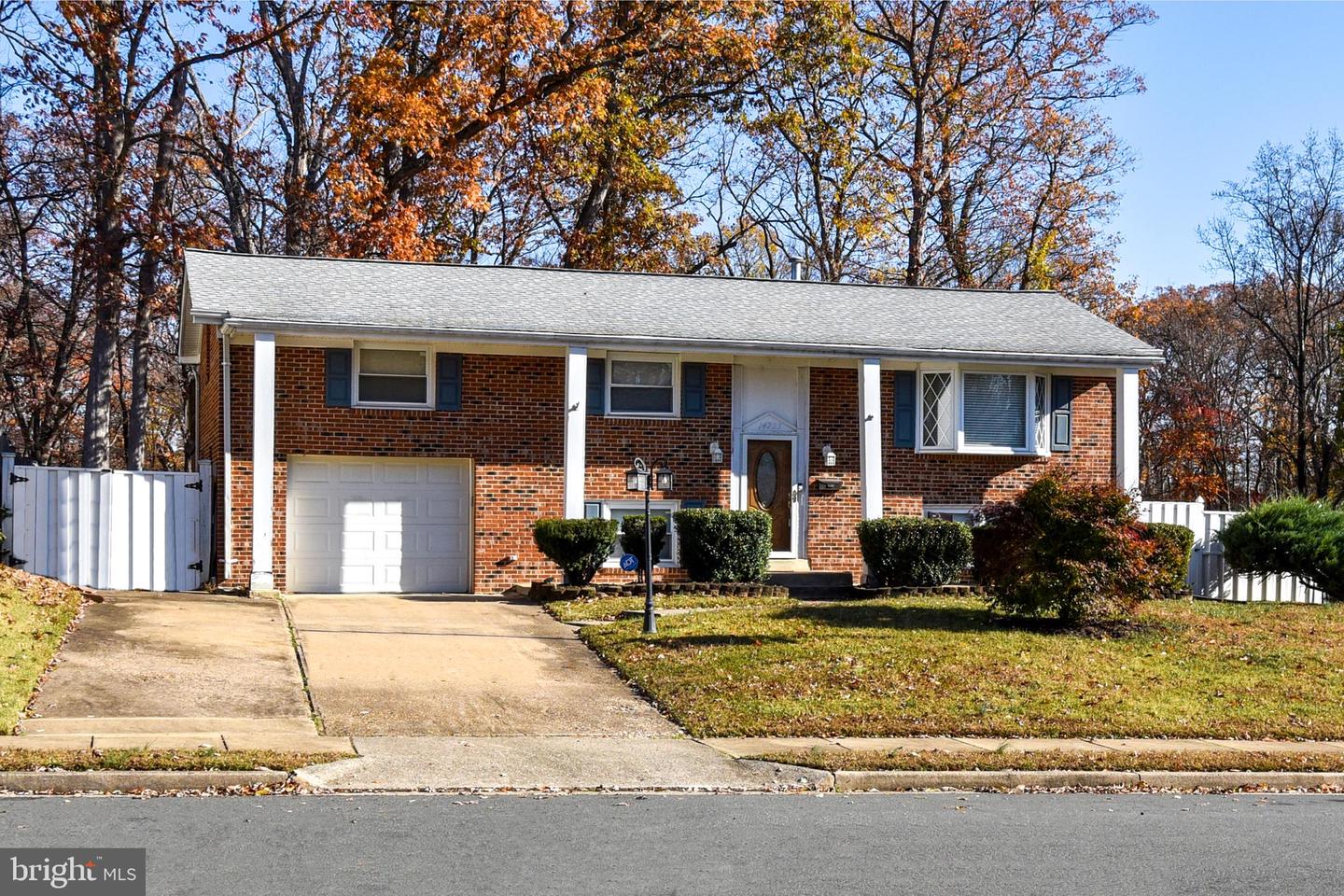 14223 Bismark Avenue, Woodbridge