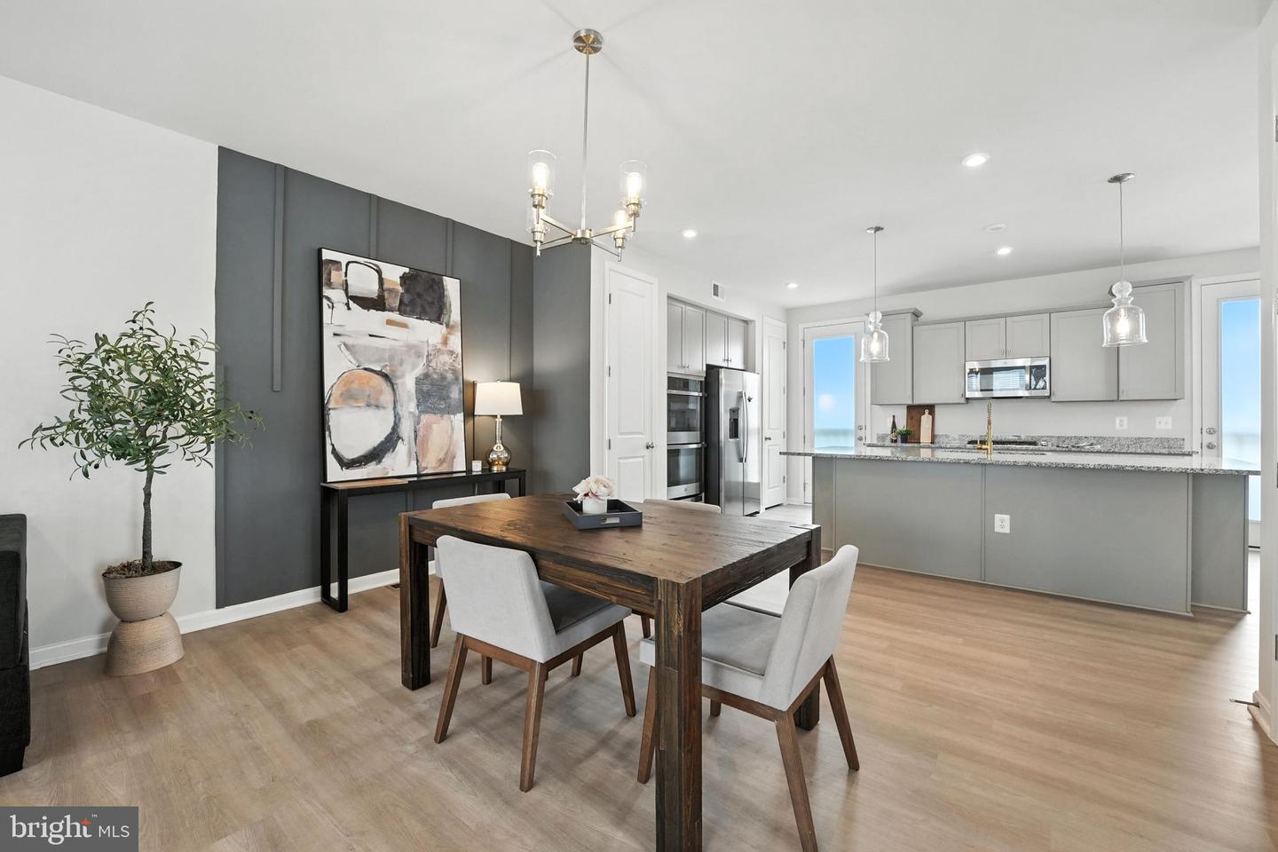18286 Summit Pointe Drive, Triangle