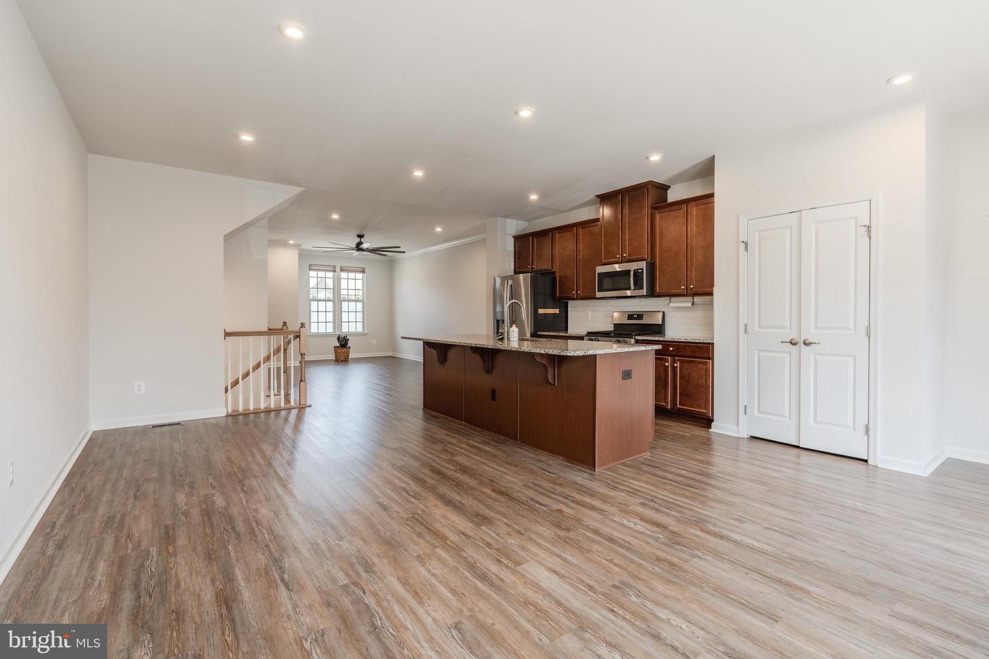 18191 Red Mulberry Road, Dumfries
