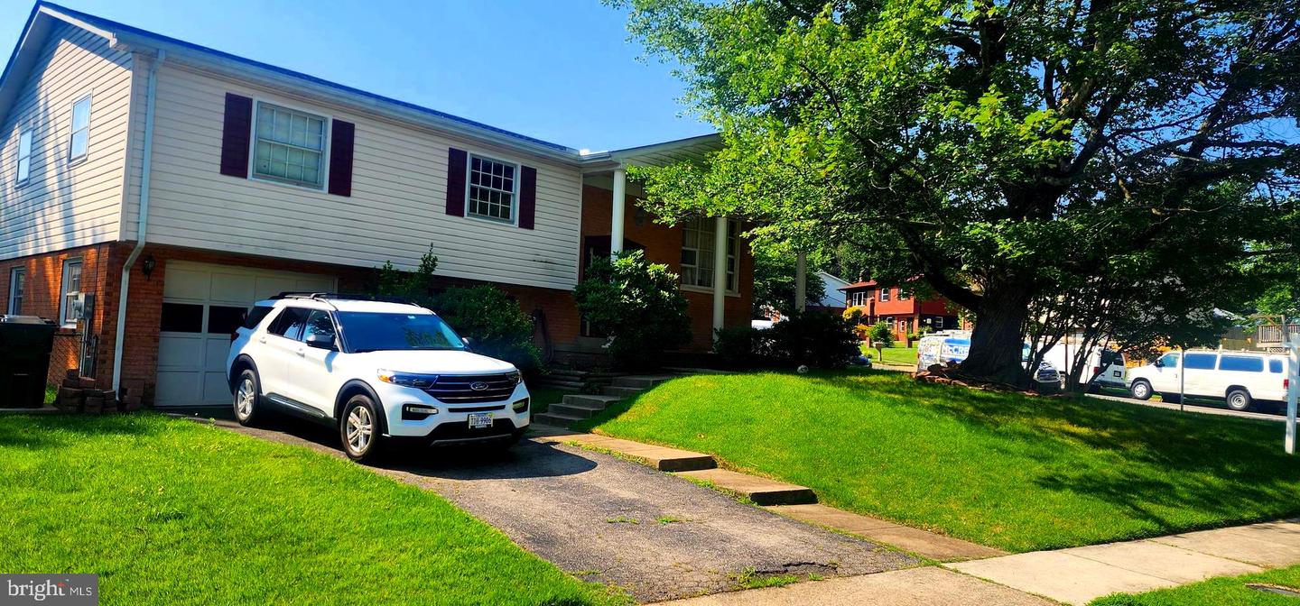 4811 Kirkdale Drive, Woodbridge