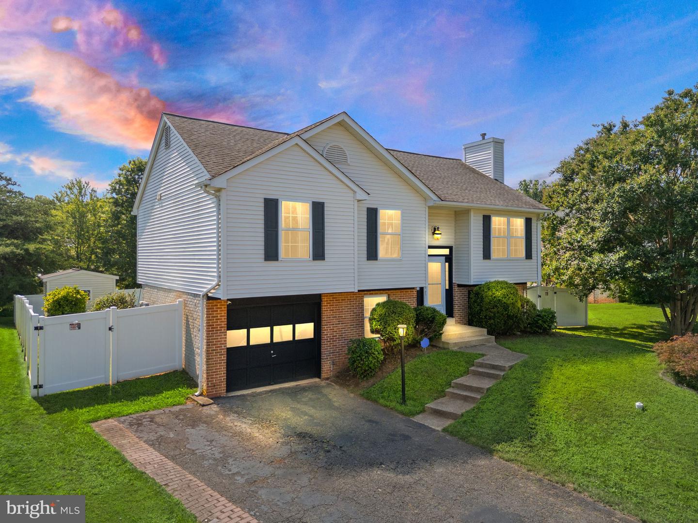 5837 Riverside Drive, Woodbridge