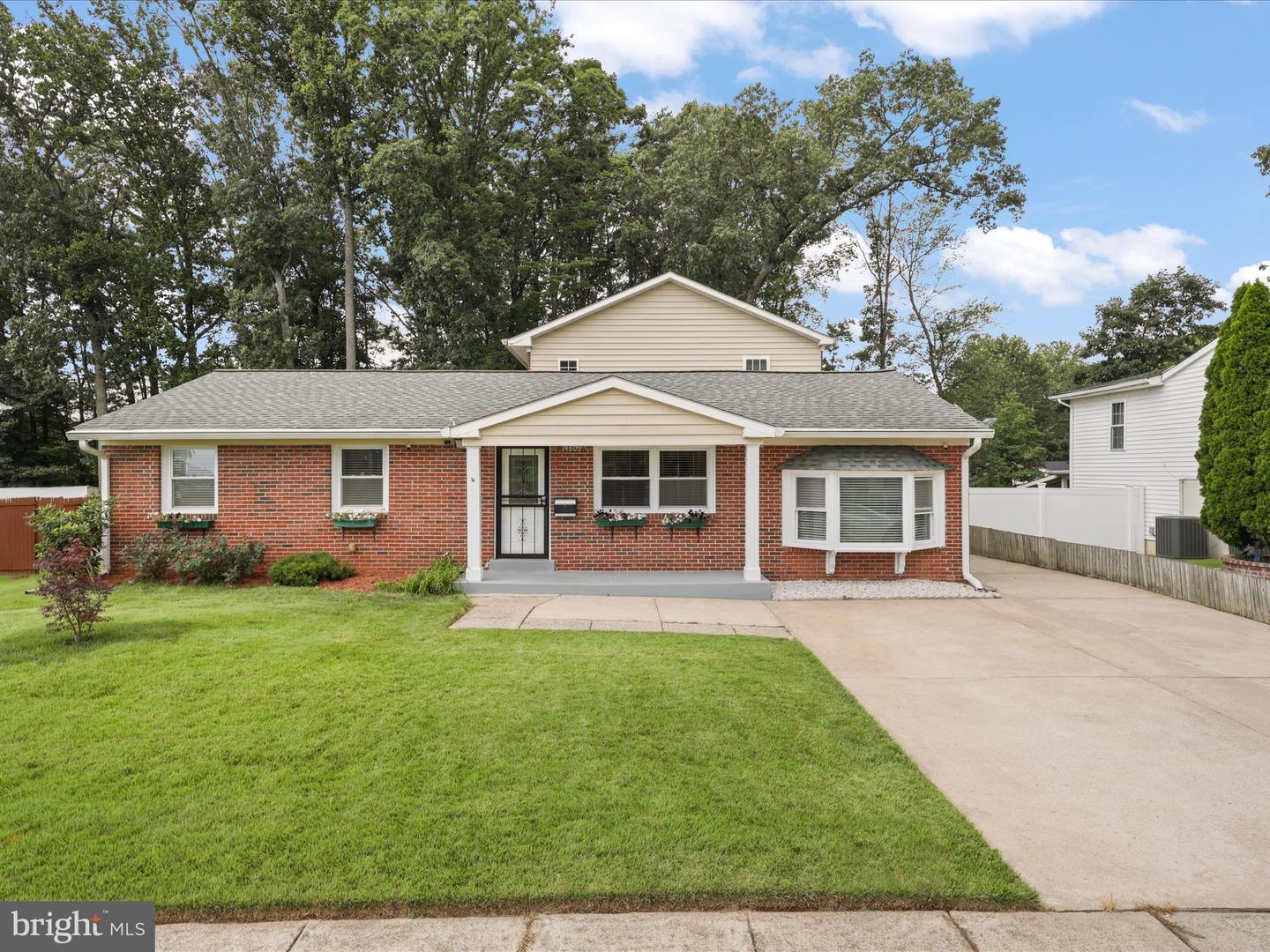 14809 Darbydale Avenue, Woodbridge
