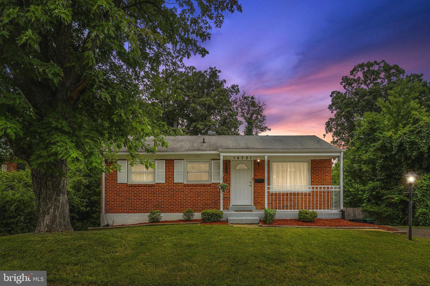14321 Belleville Avenue, Woodbridge