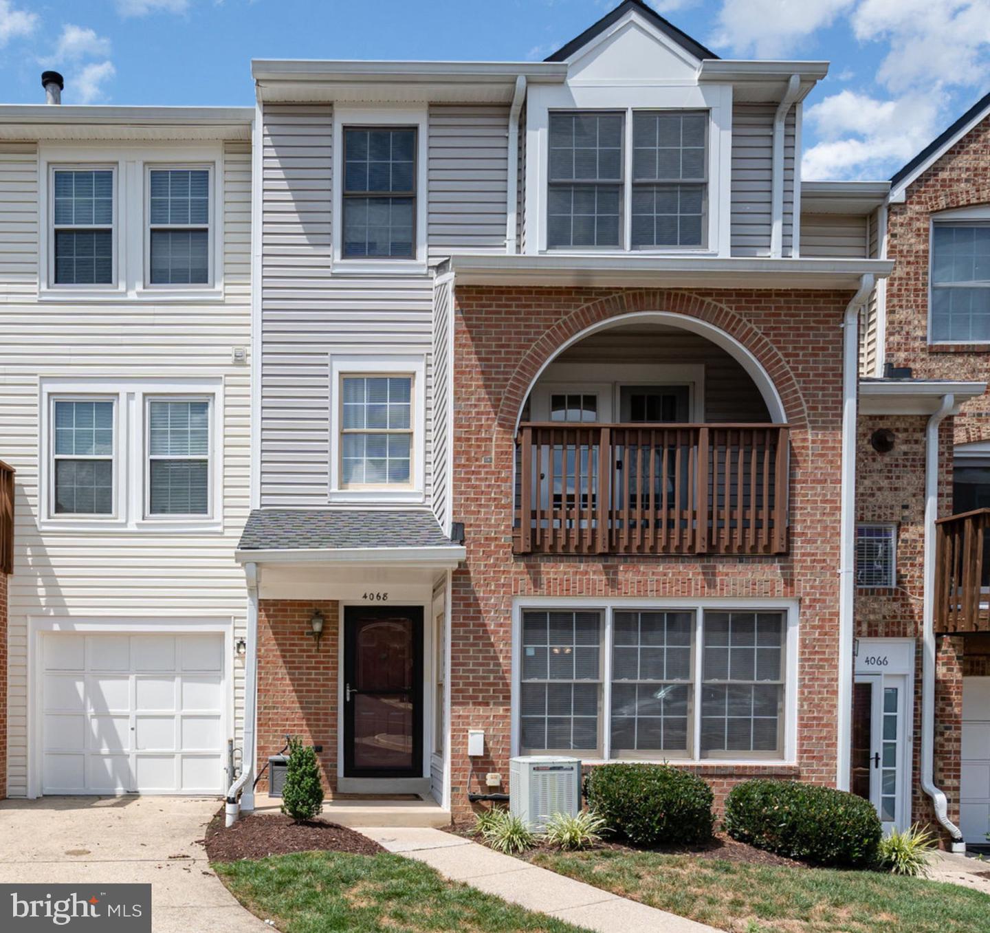 4068 Chetham Way, Woodbridge