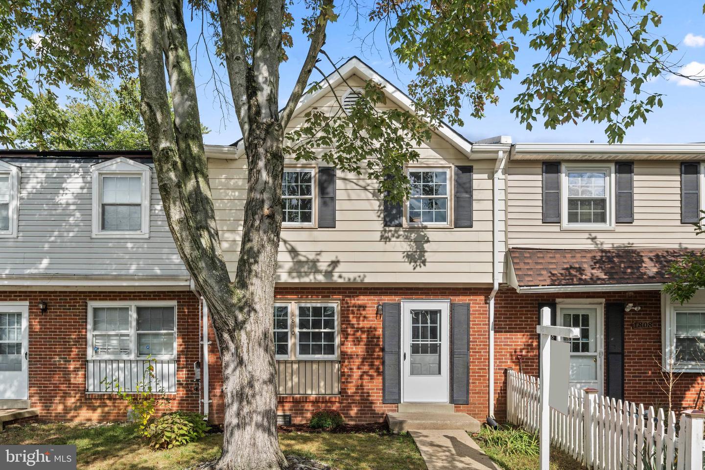 1810 Fort Pulaski Court, Dumfries
