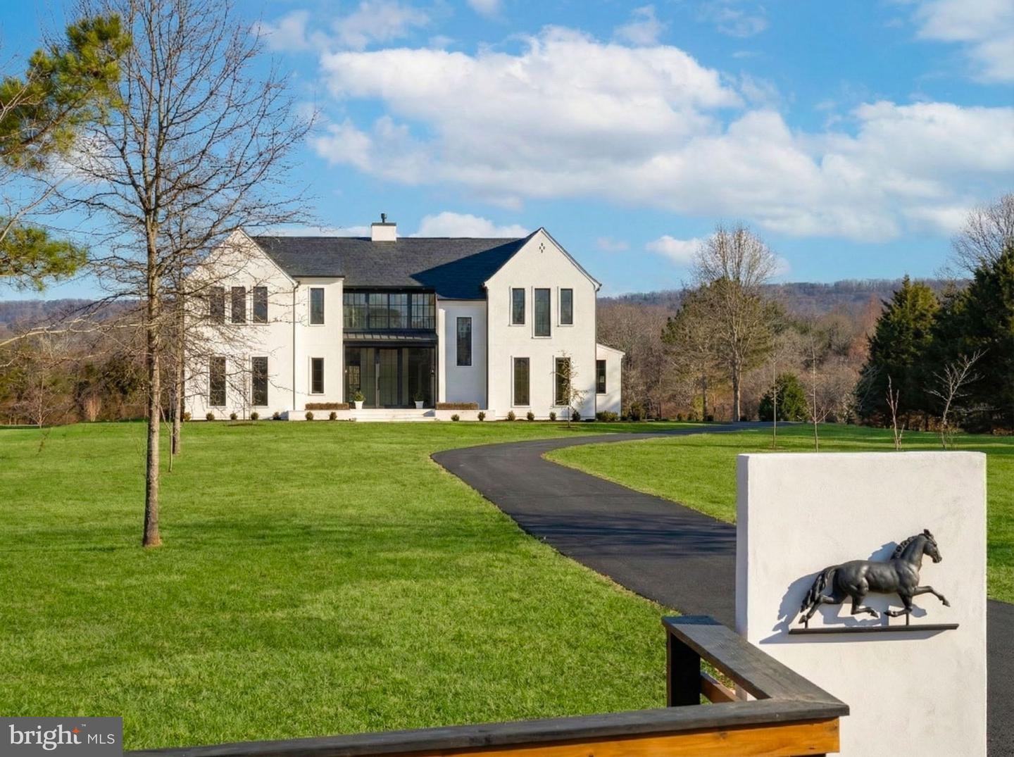 4410 Dogwood Tree Court, Haymarket