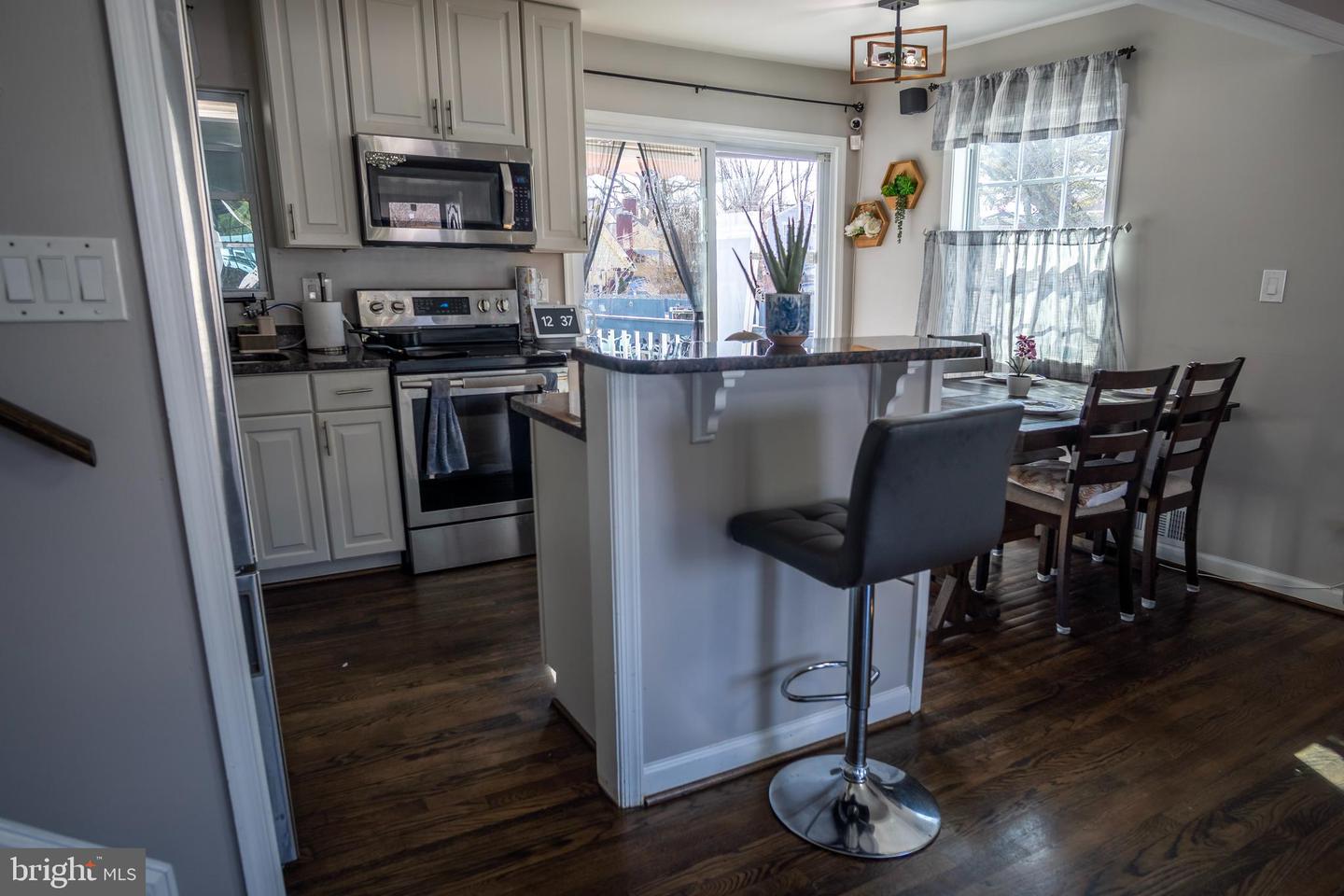 1411 Mary Street, Woodbridge