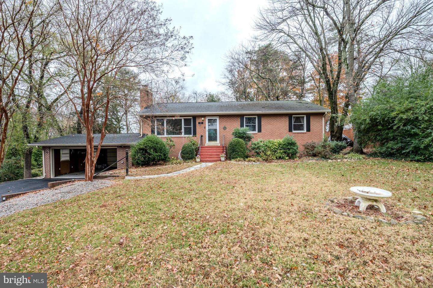 1329 Devils Reach Road