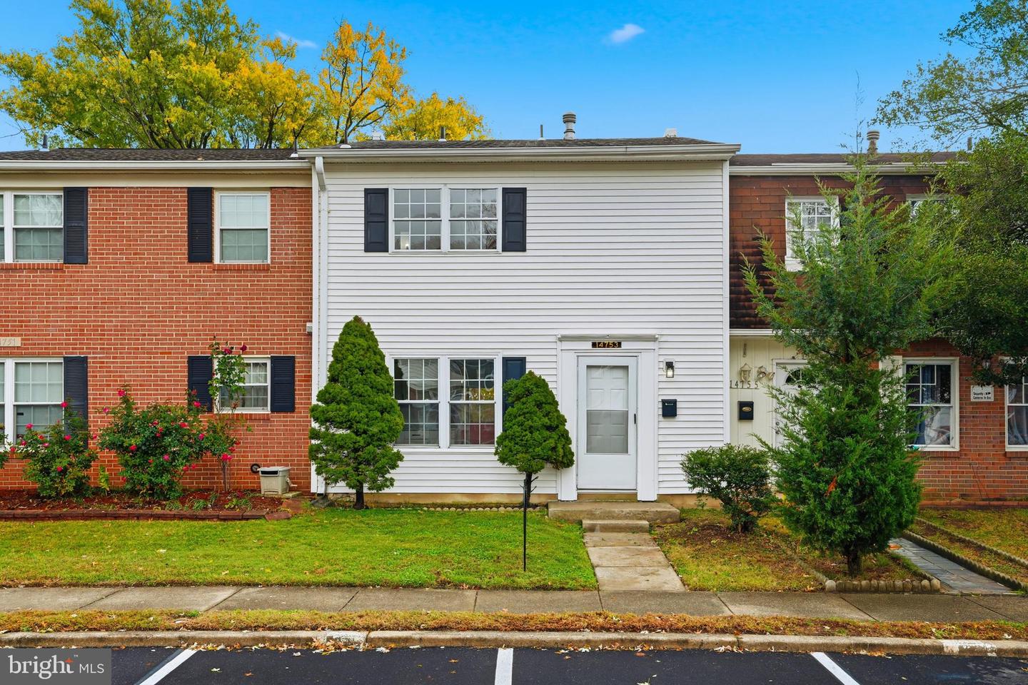 14753 Tamarack Place, Woodbridge