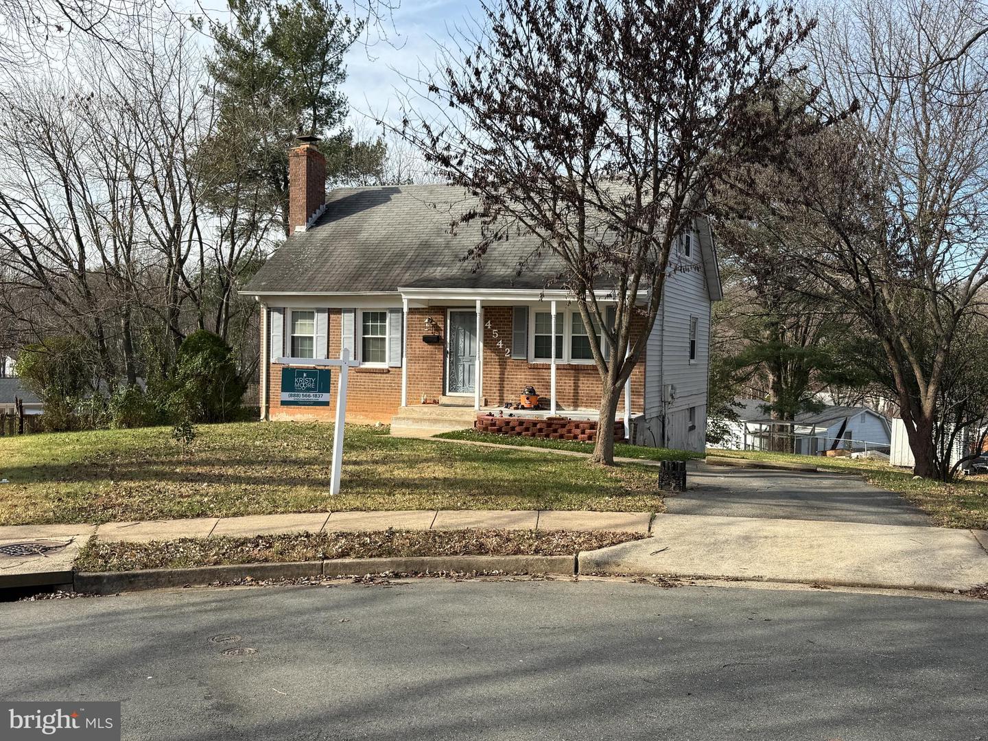 4542 Kingston Road, Woodbridge