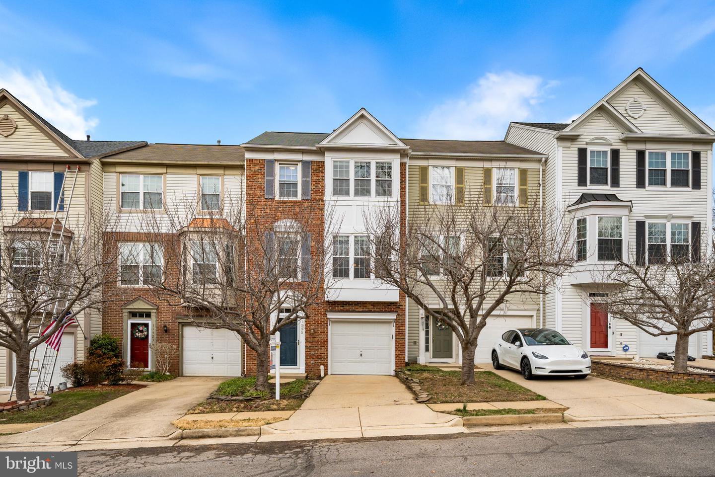 11525 Bertram Street, Woodbridge