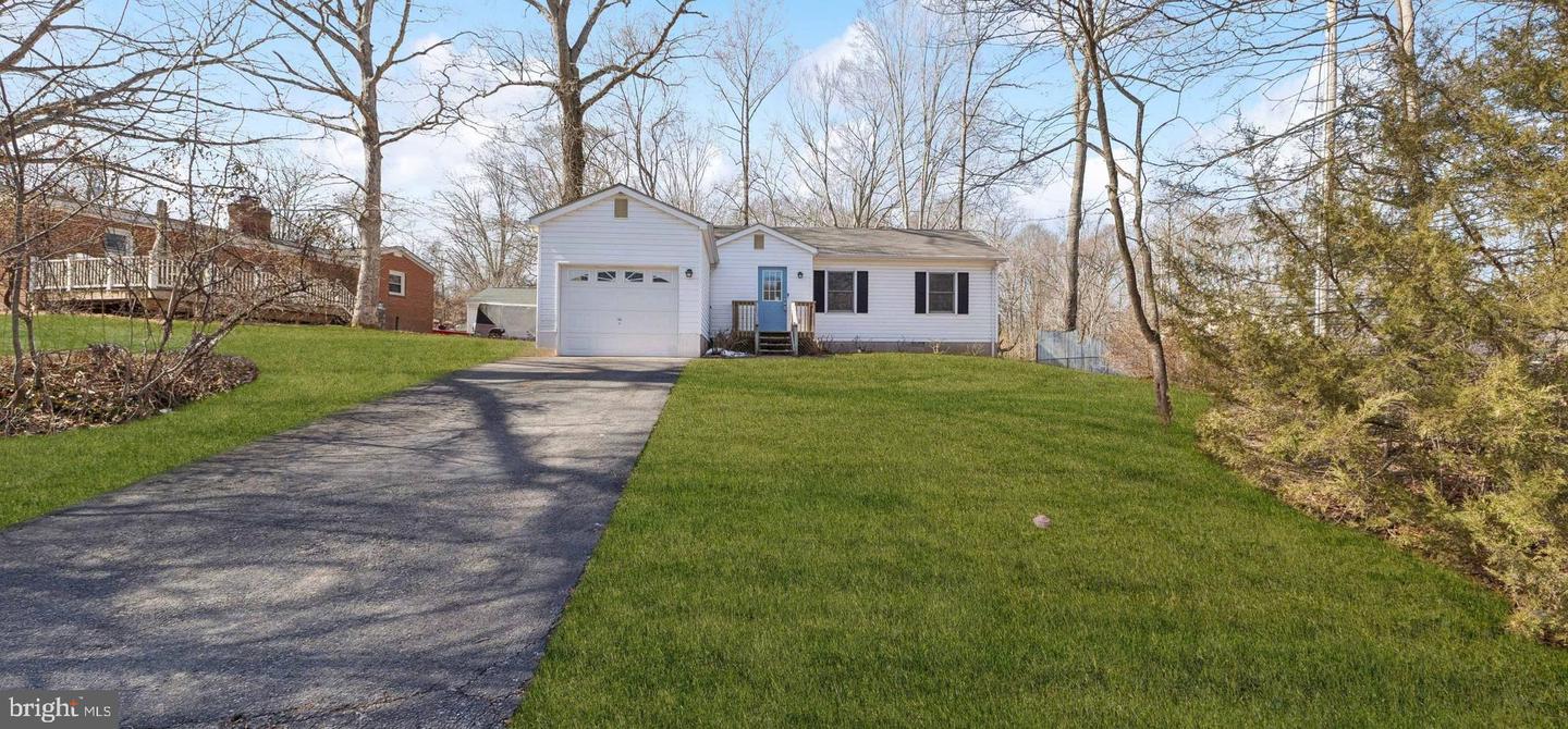 7830 Lake Drive, Manassas