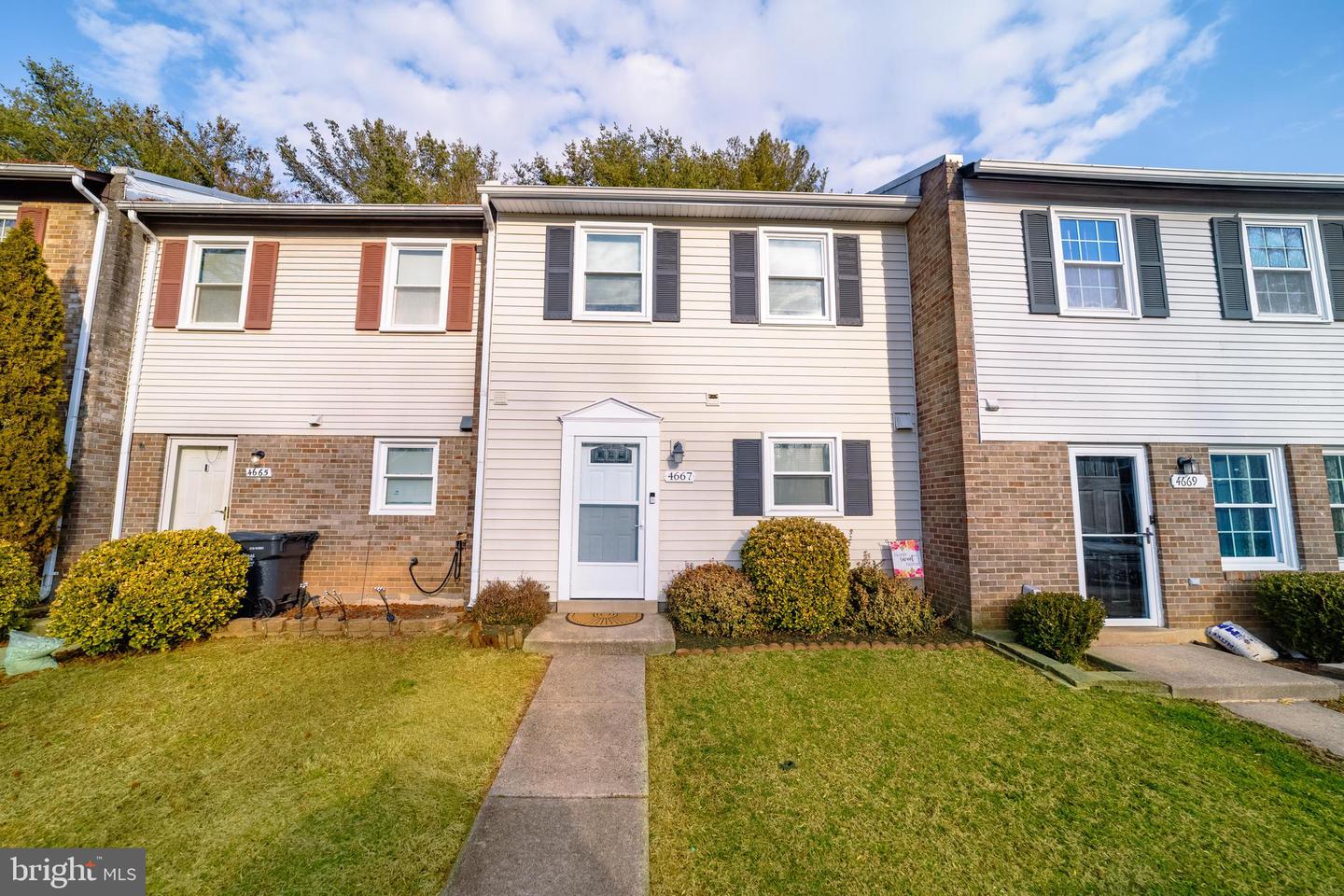 4667 Charlton Court, Woodbridge