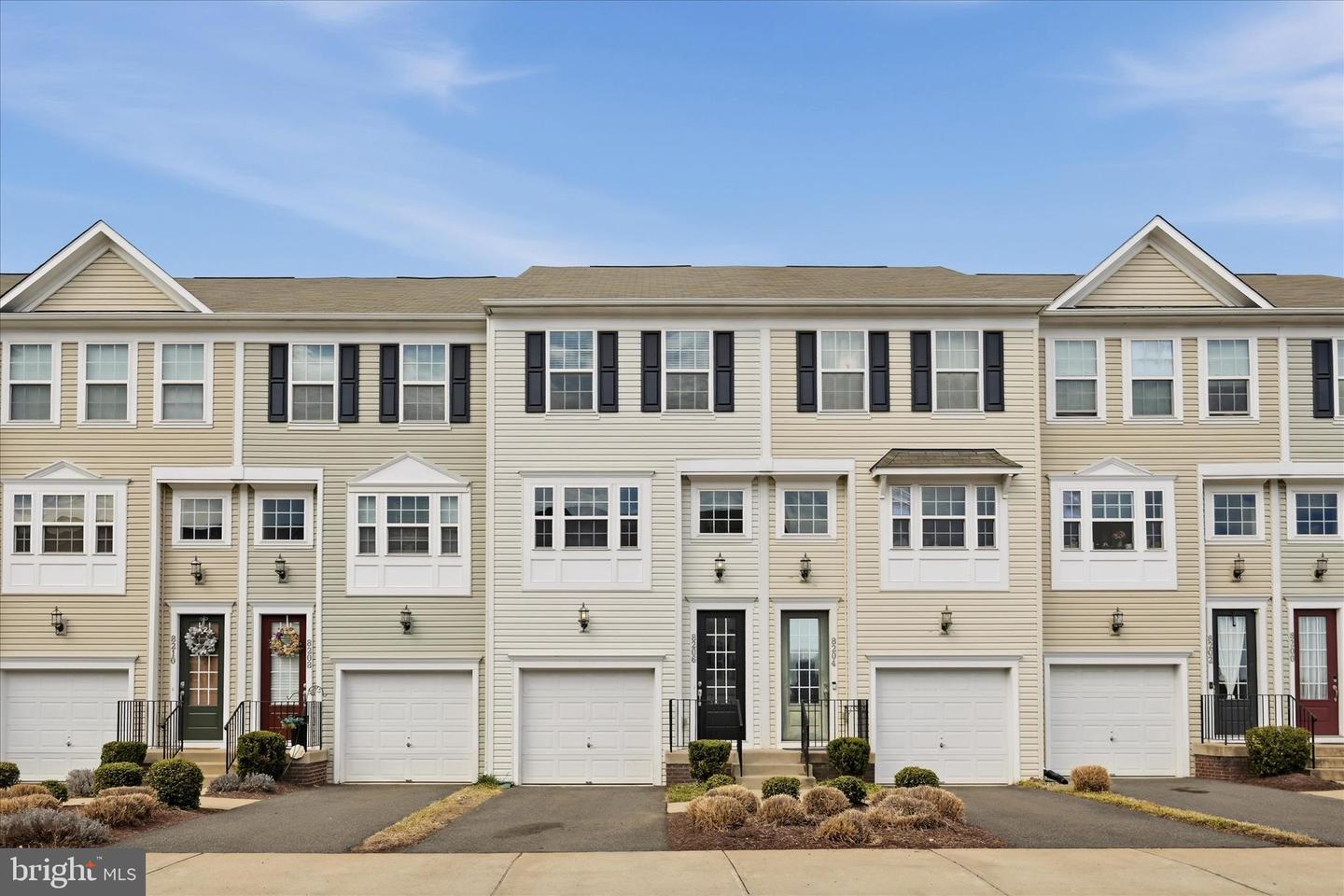 8206 Heritage Crossing Court, Manassas