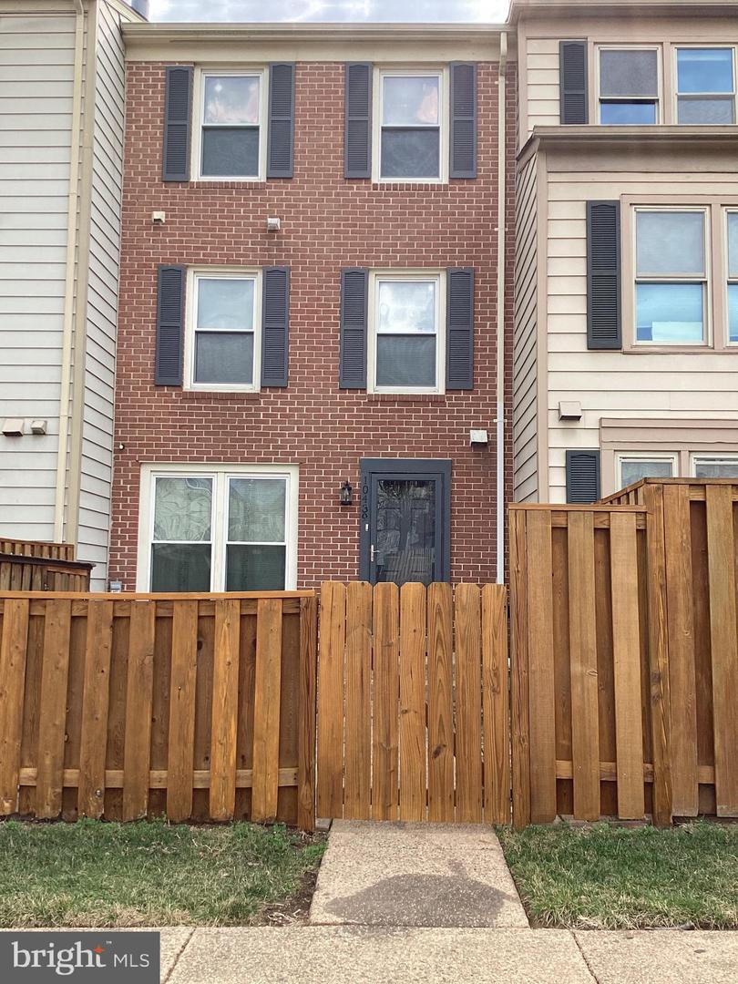10439 Dylan Place