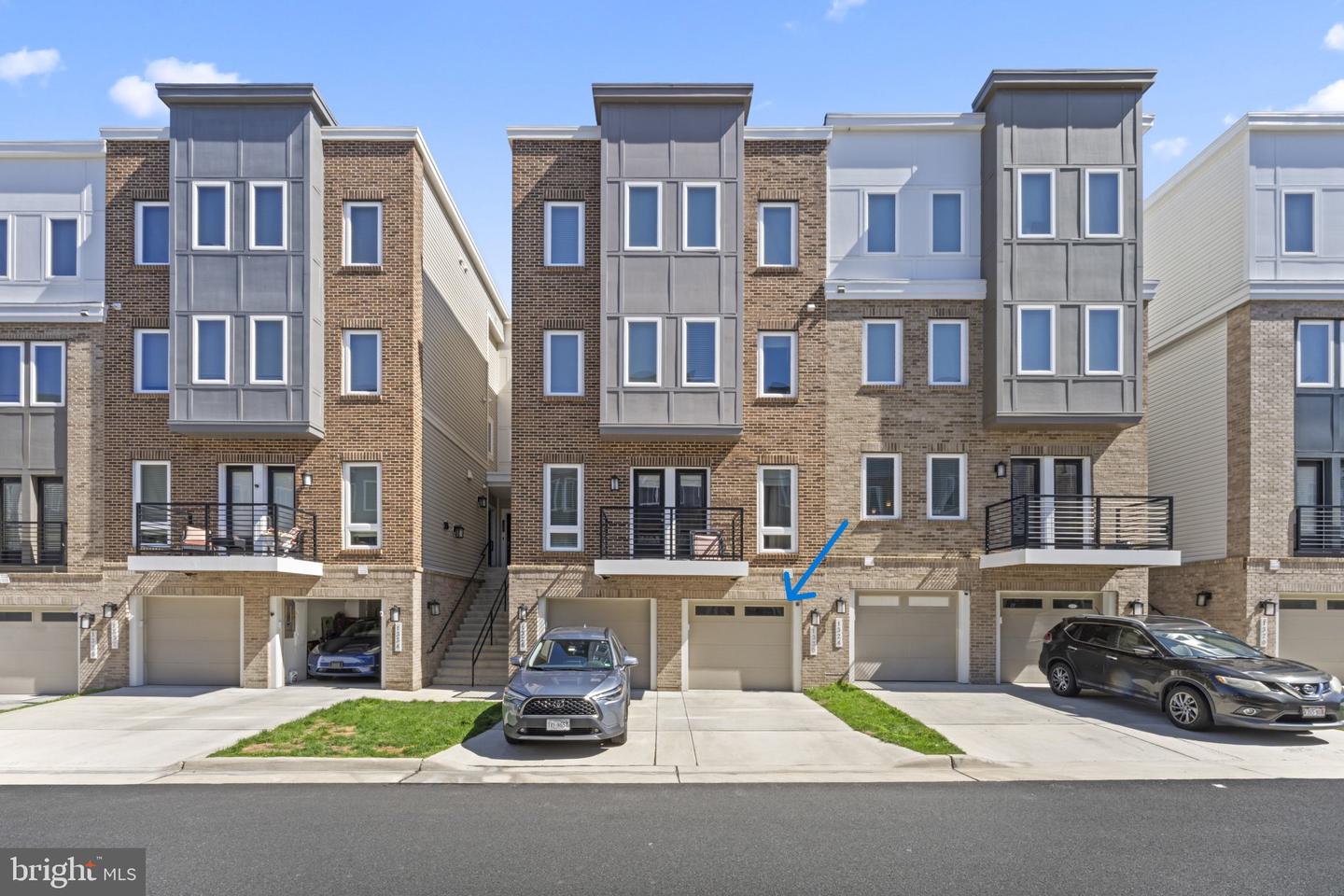 1330 Rail Stop Drive, Woodbridge