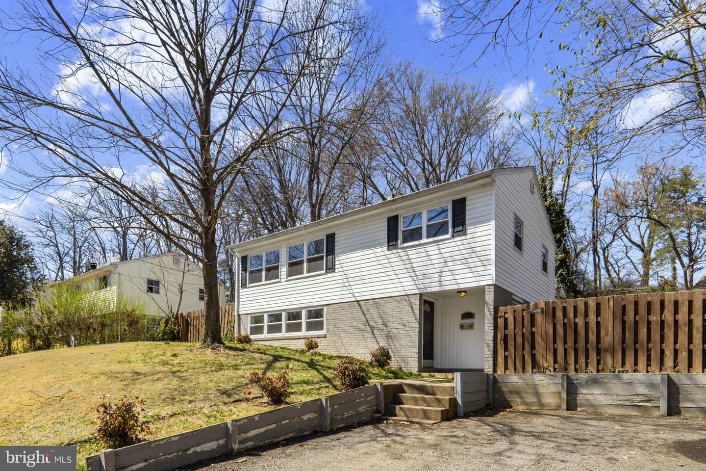 13312 Maple Leaf Lane, Woodbridge
