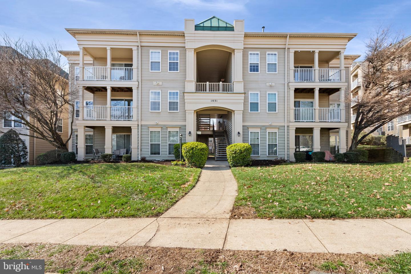 1031 Gardenview Loop #201