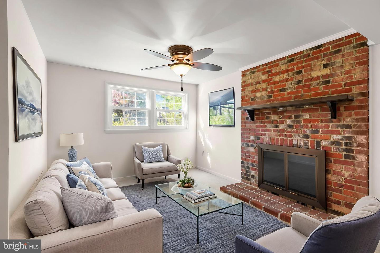 14104 Lindendale Road, Woodbridge