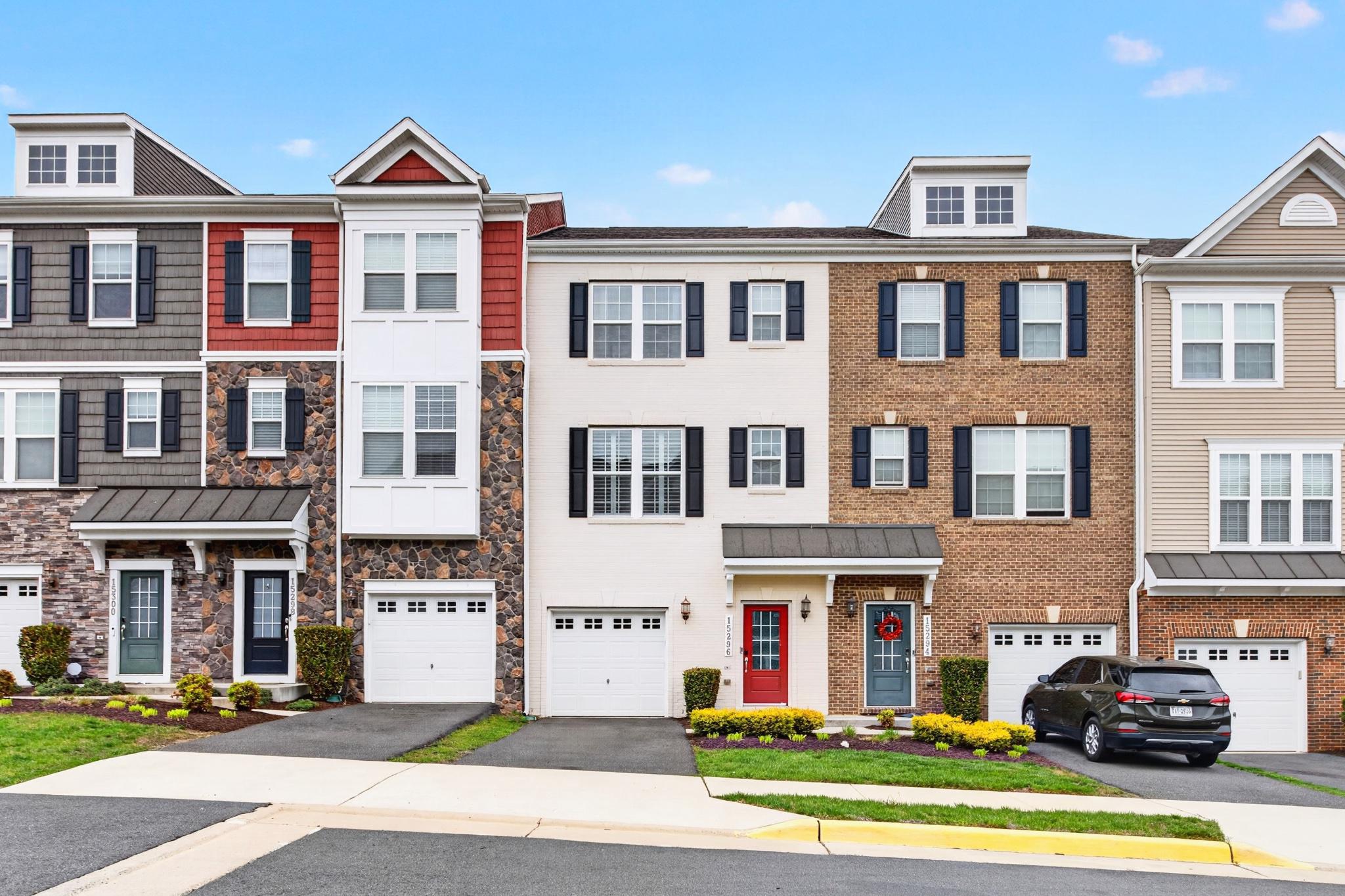 15296 Westham Court, Haymarket