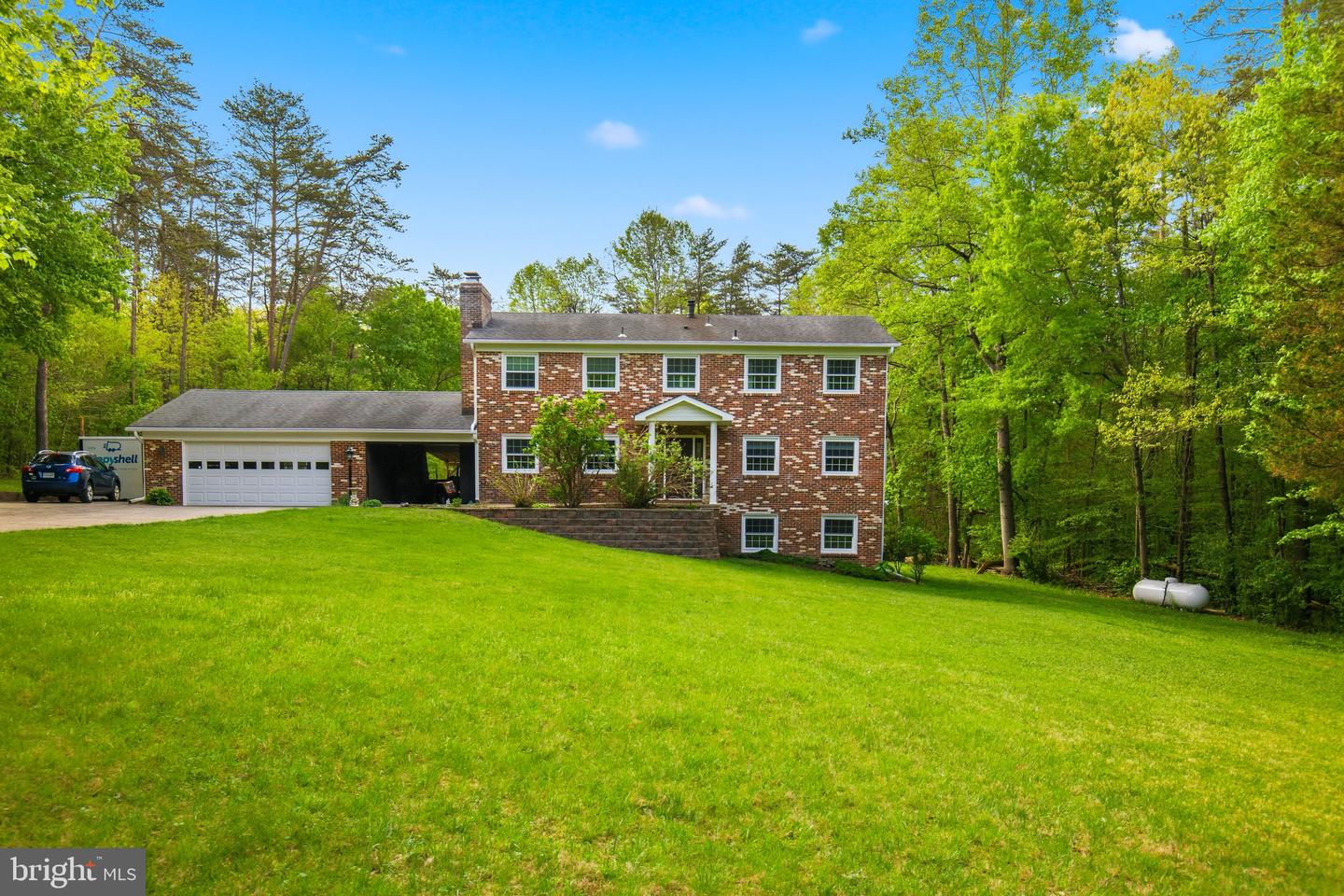 9045 Forestview Drive