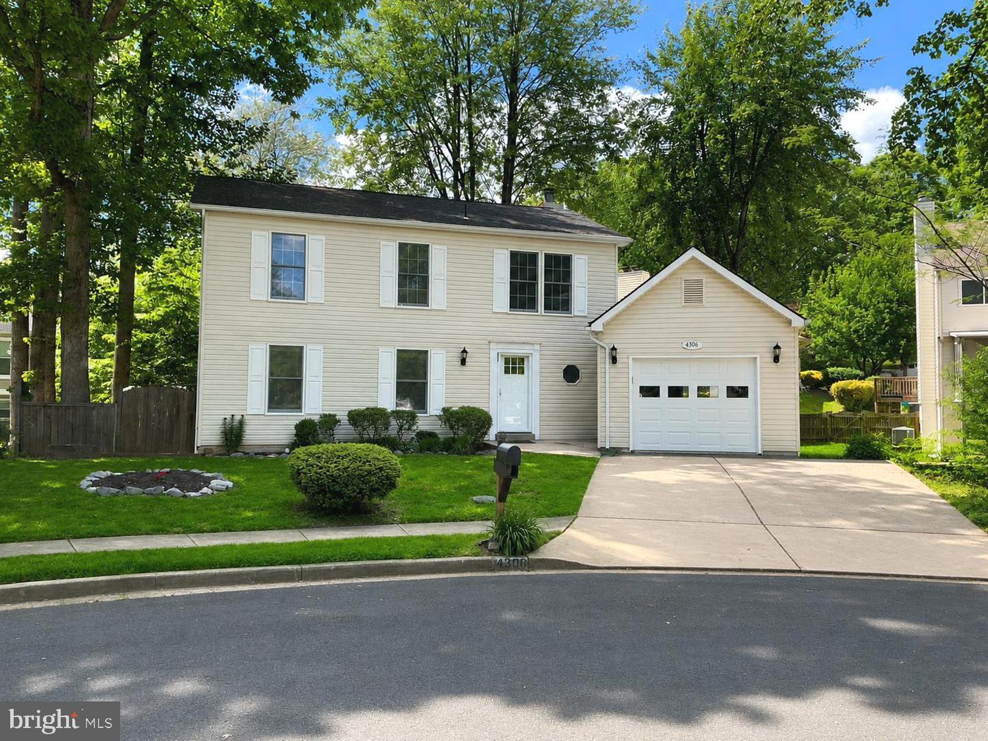 4306 Candlestick Court
