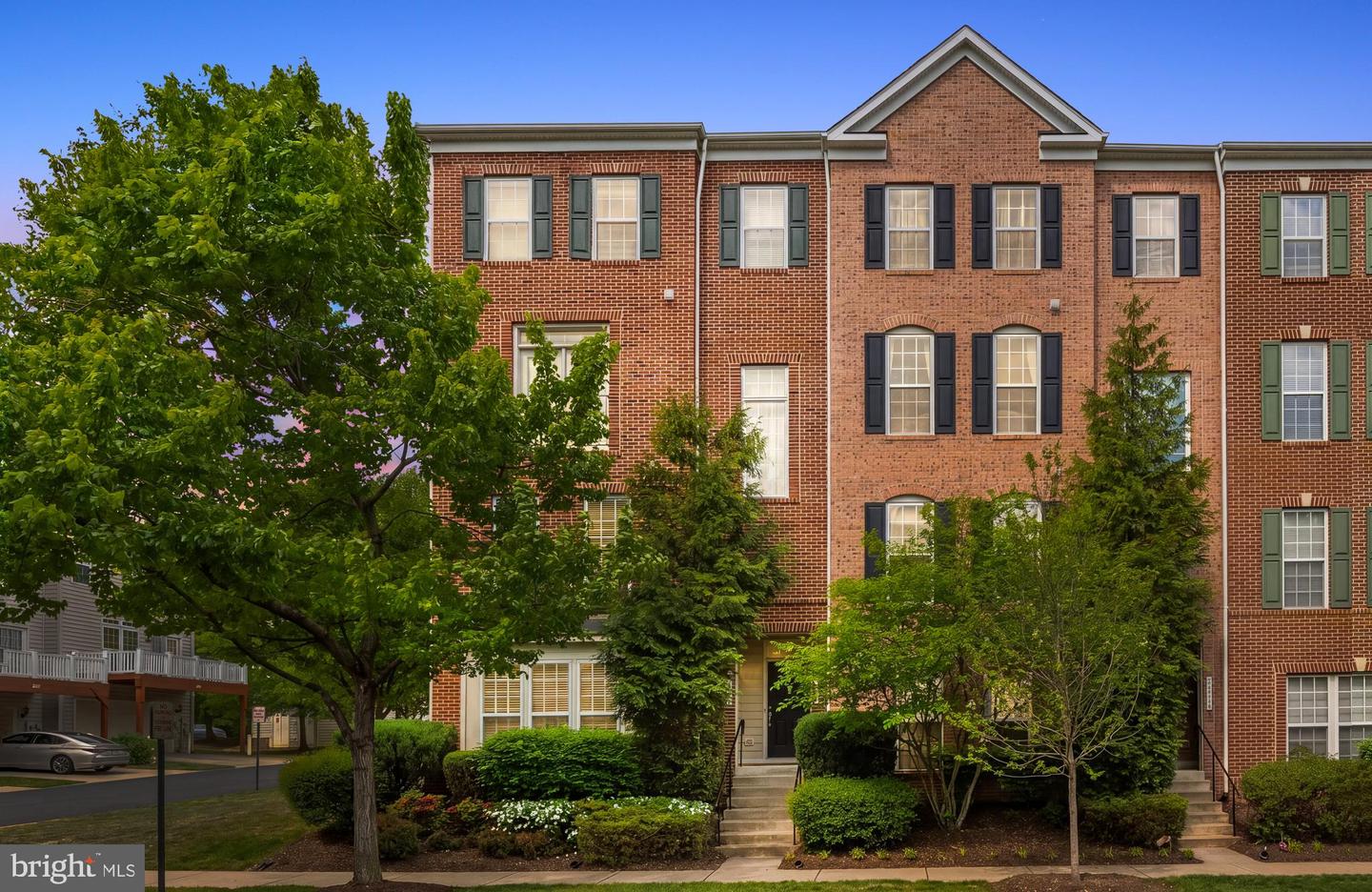 2111 Abbottsbury Way, Woodbridge